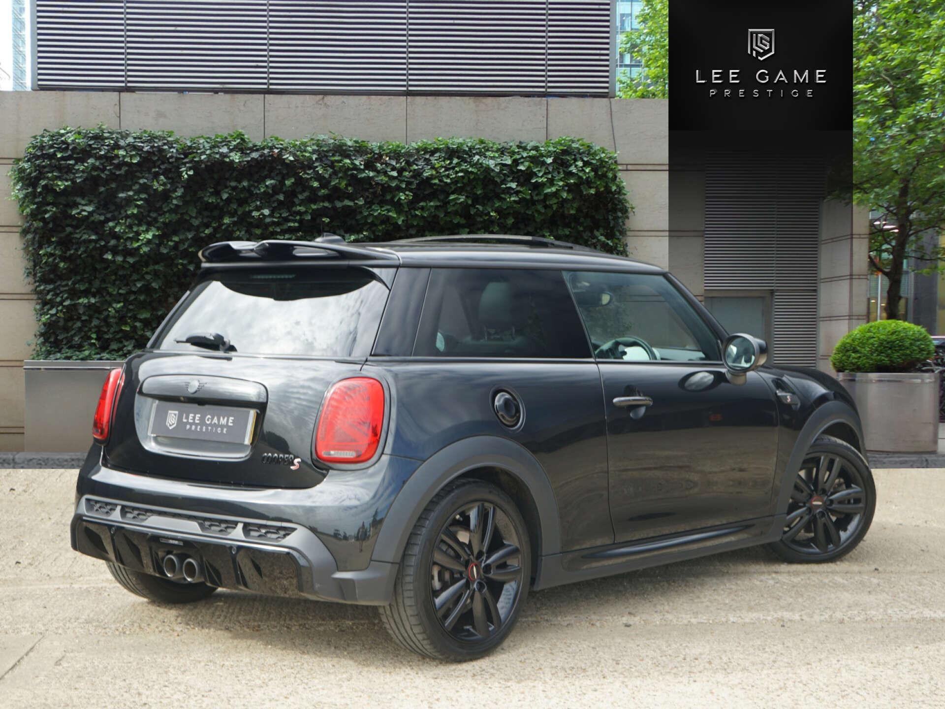 Mini Hatch view 7