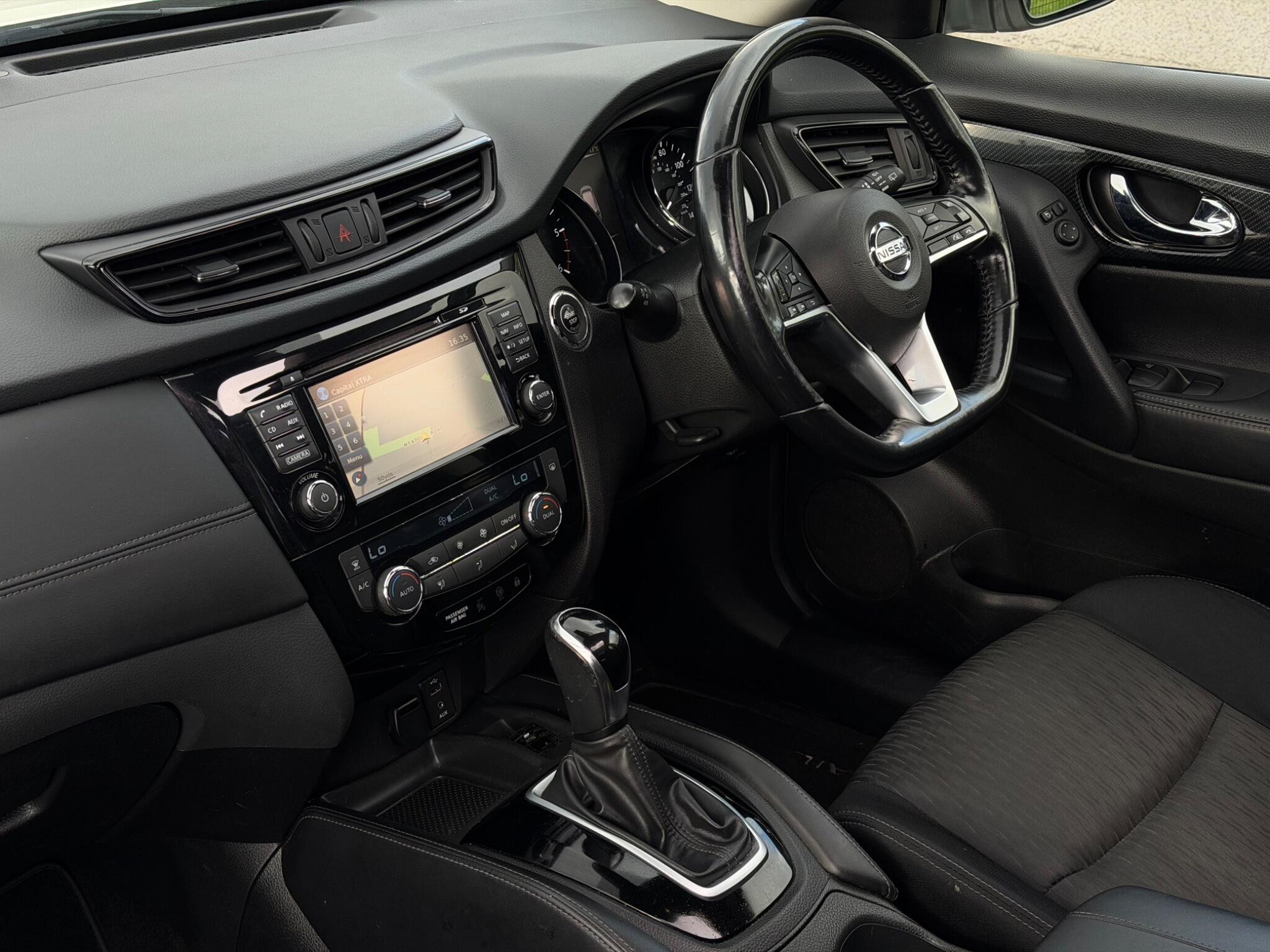 Nissan X-Trail view 4