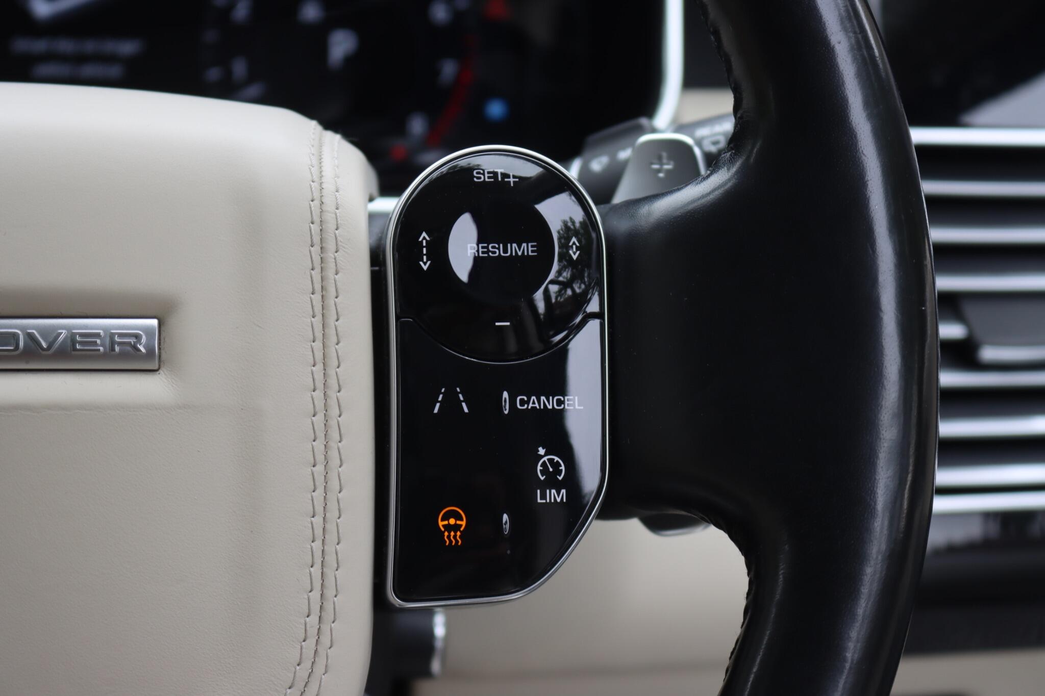 Land Rover Range Rover view 63