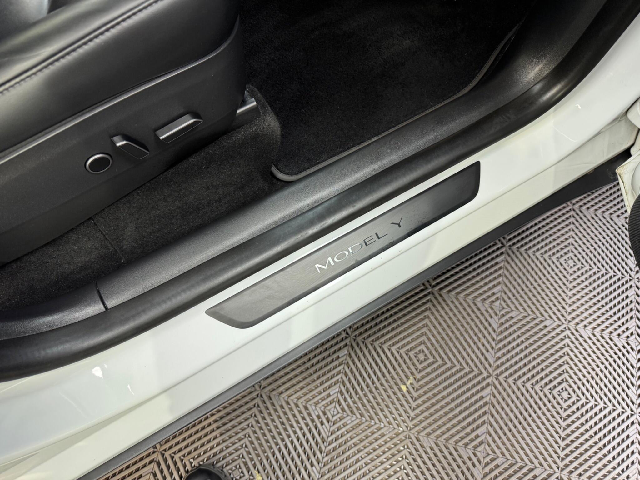 Tesla Model Y view 33