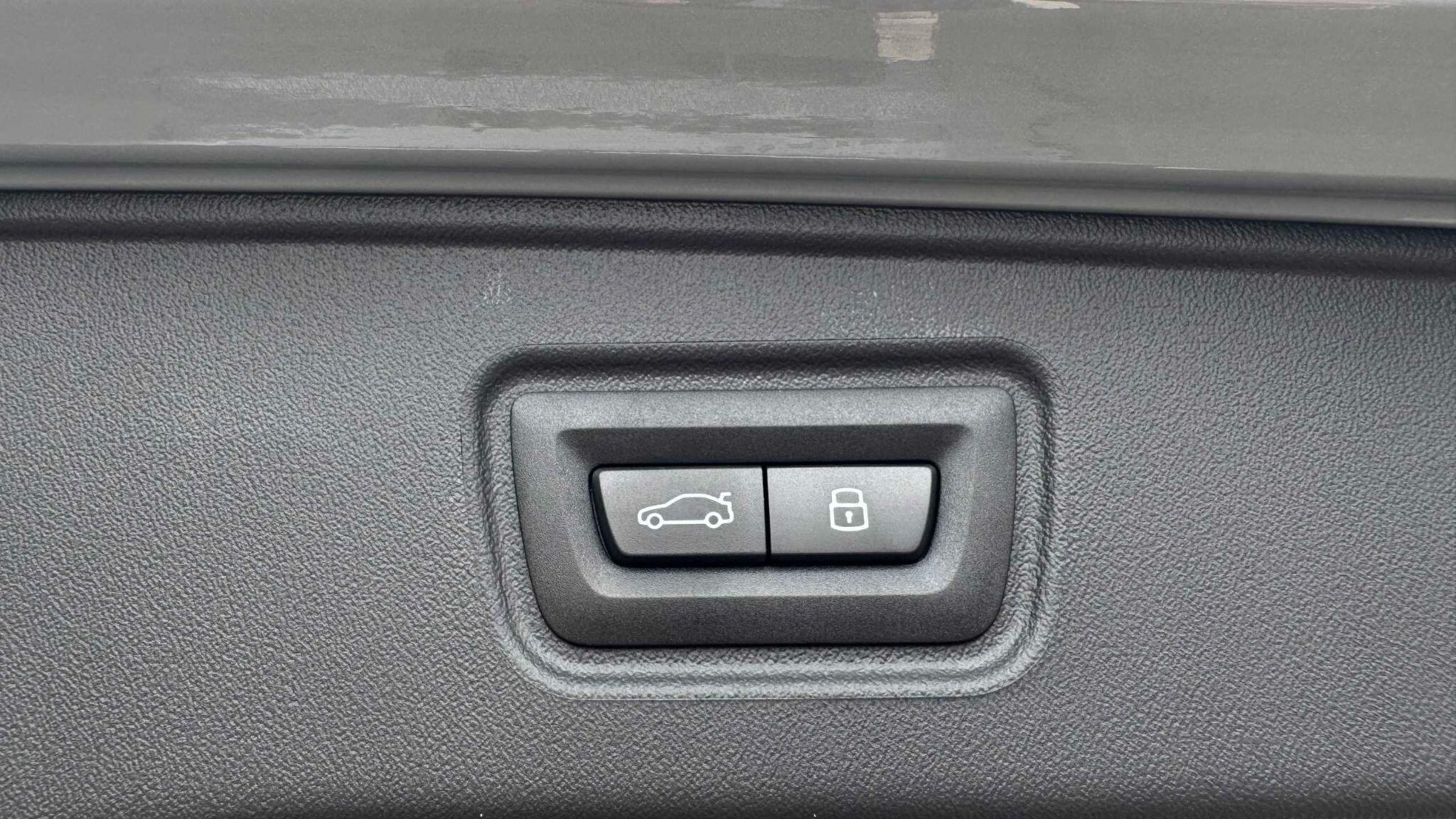 BMW M5 view 15