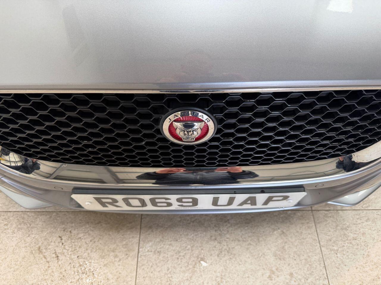Jaguar XF view 6