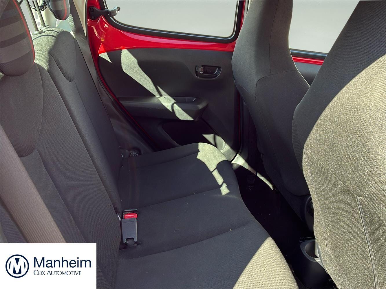Peugeot 108 view 11