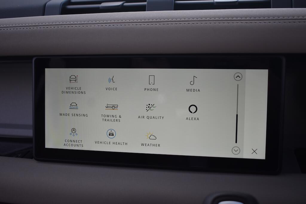 Land Rover Defender view 76
