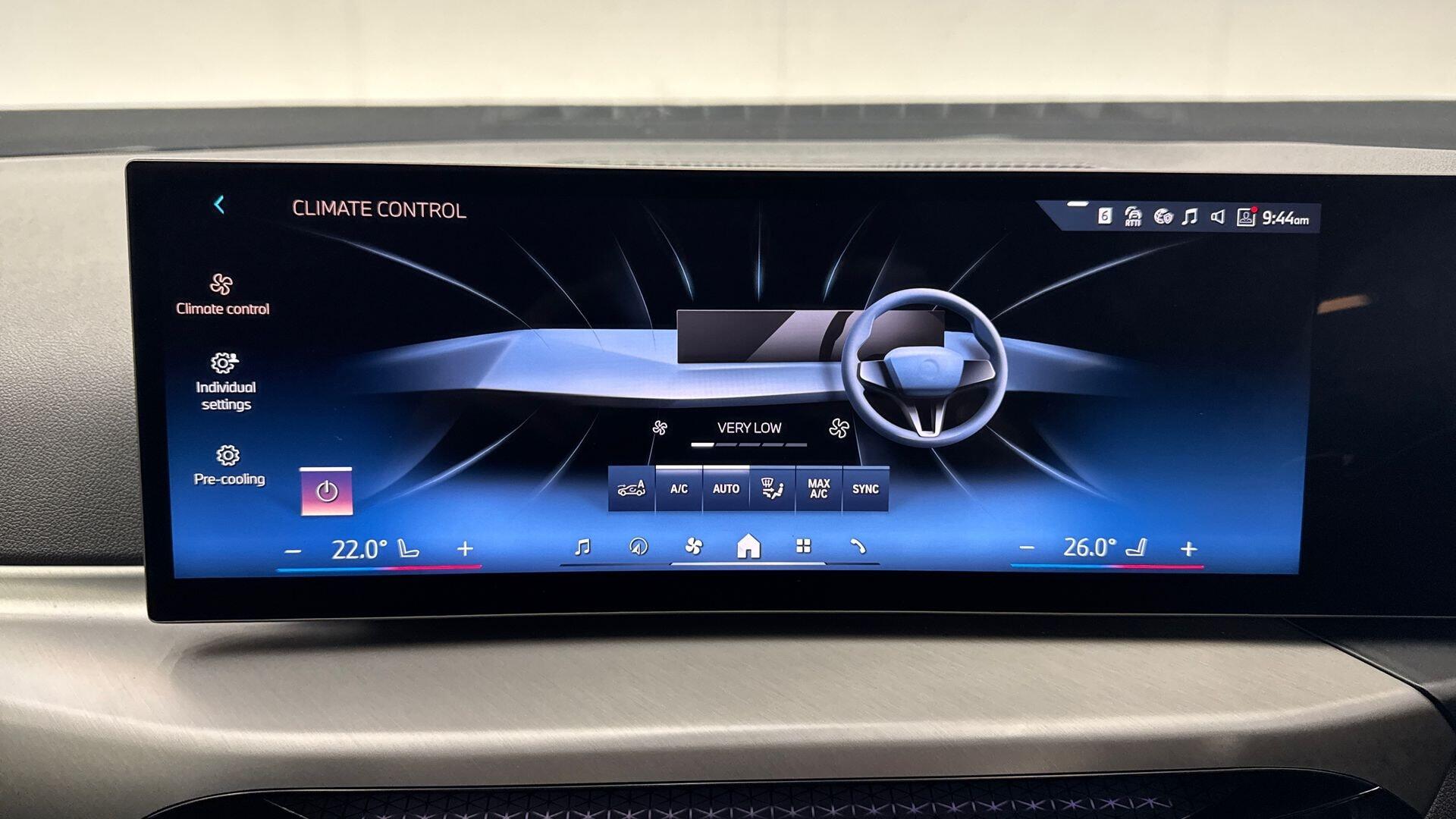 BMW 2 Series view 25