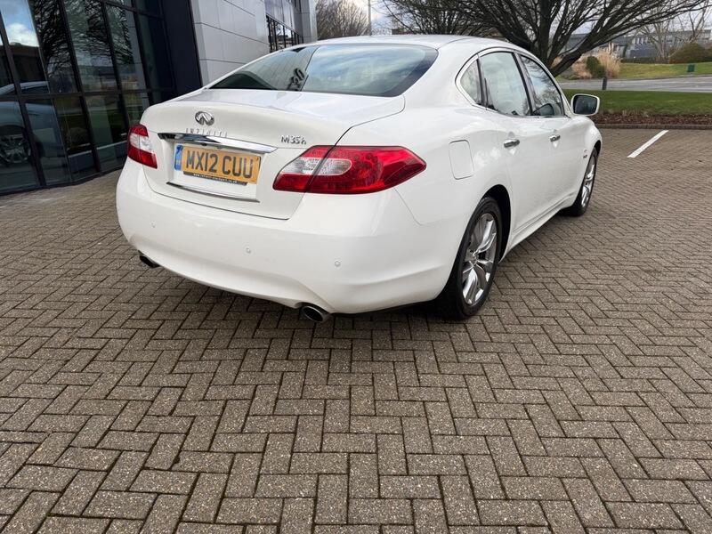 2012 Infiniti M 3.5 35h V6 GT Premium Auto Euro 5 (s/s) 4dr • 7,481 miles image 12