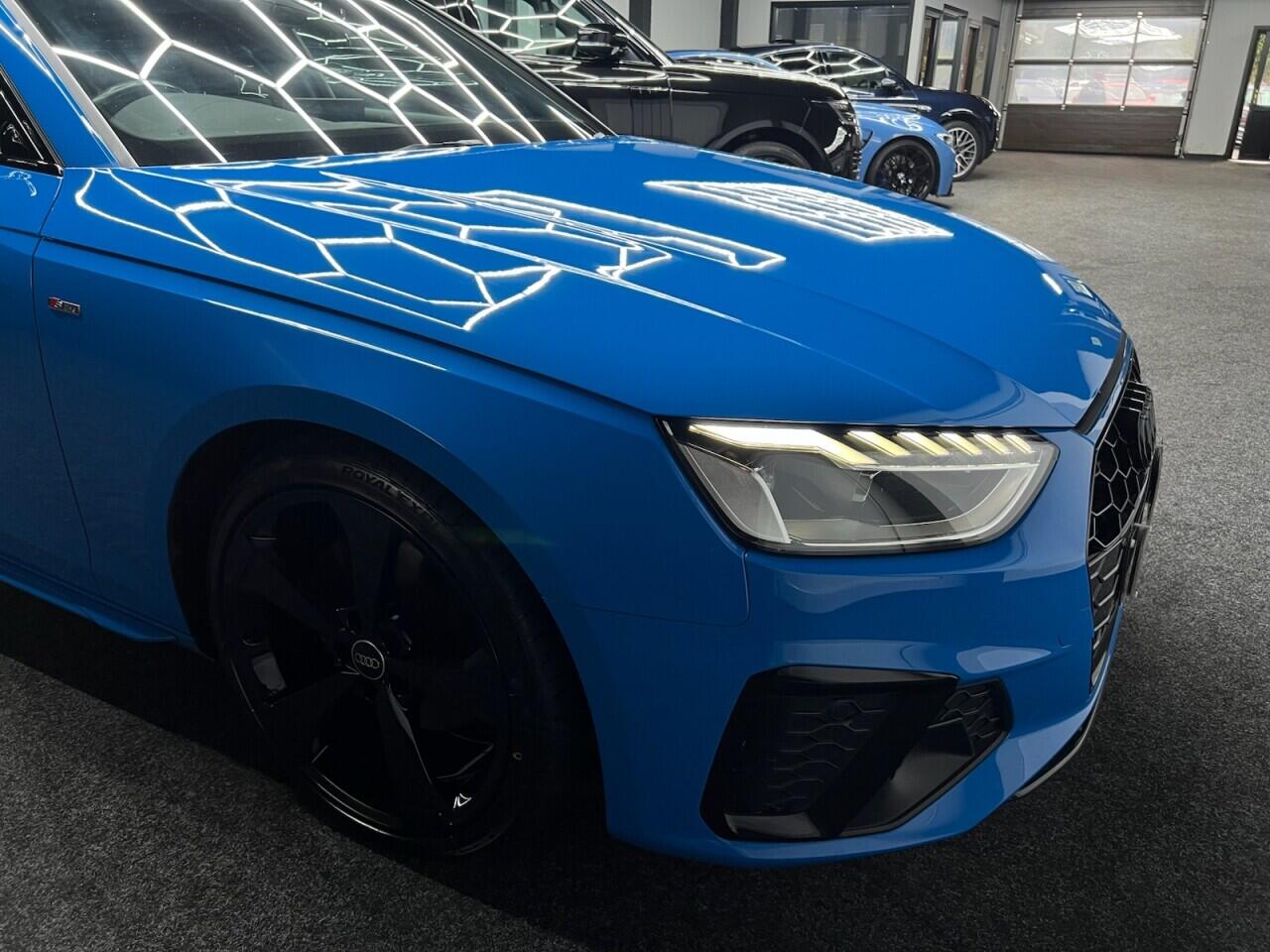 Audi A4 view 20