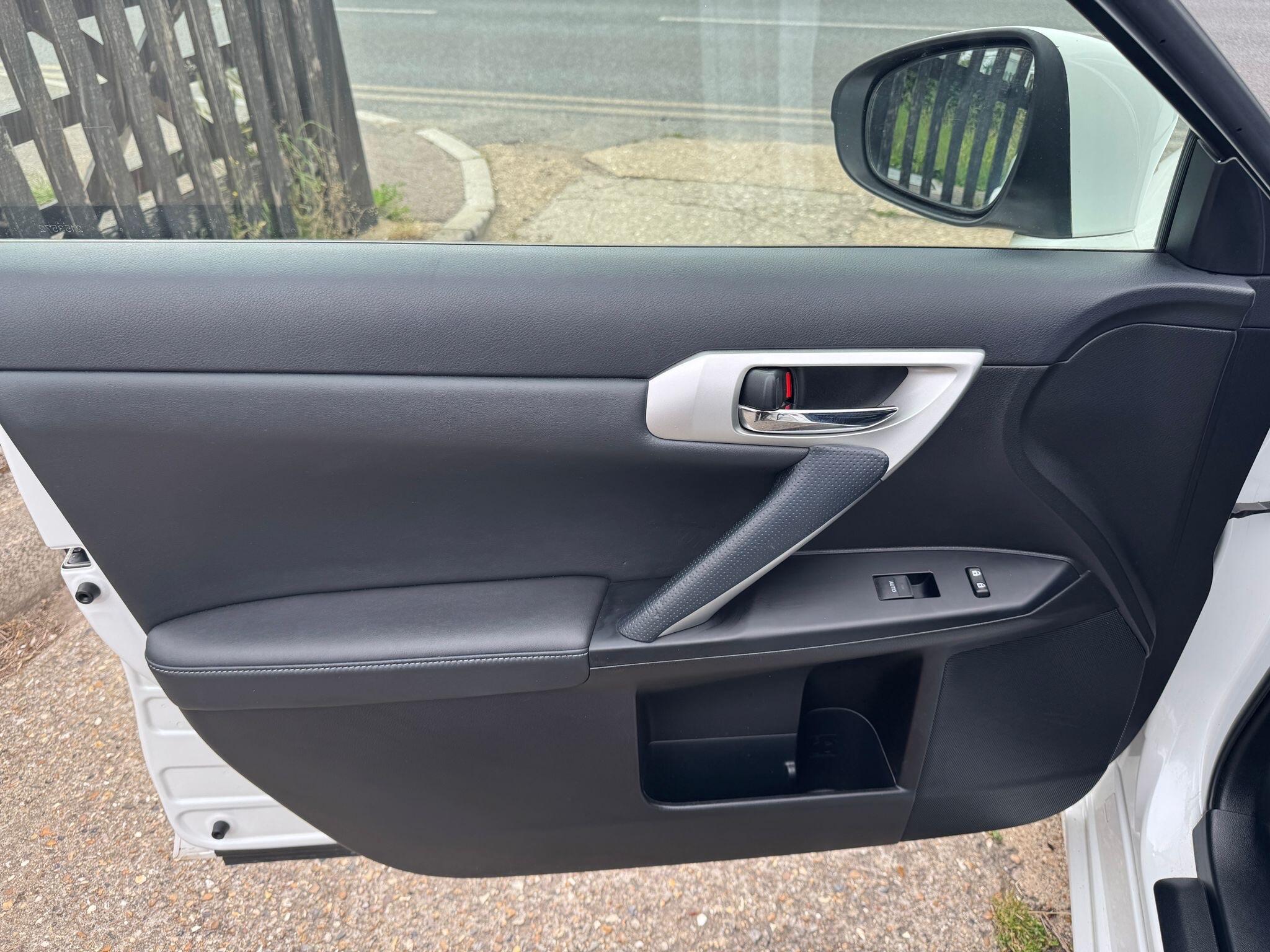 Lexus CT view 34