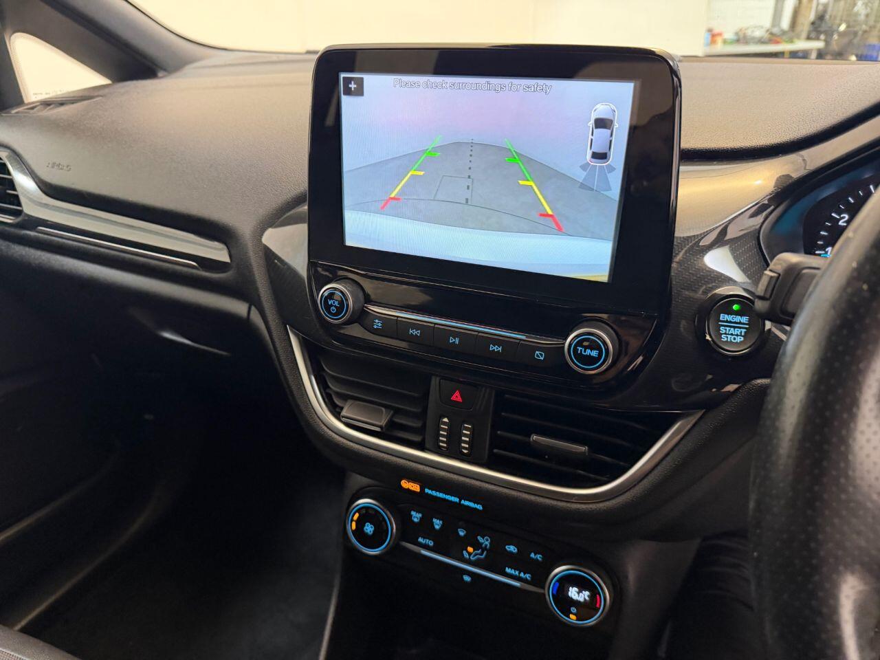 Ford Fiesta view 24