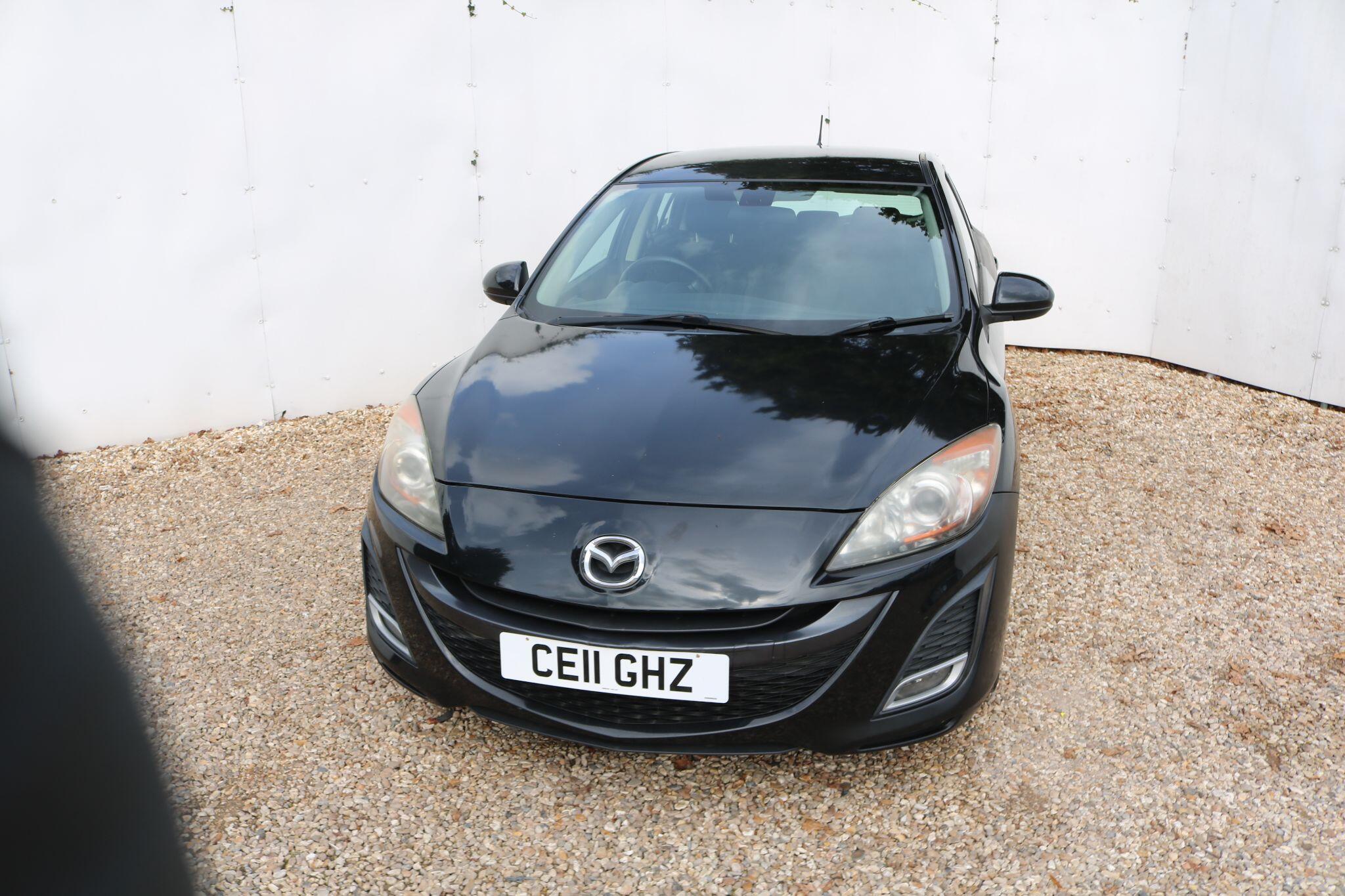 Mazda Mazda3 view 11