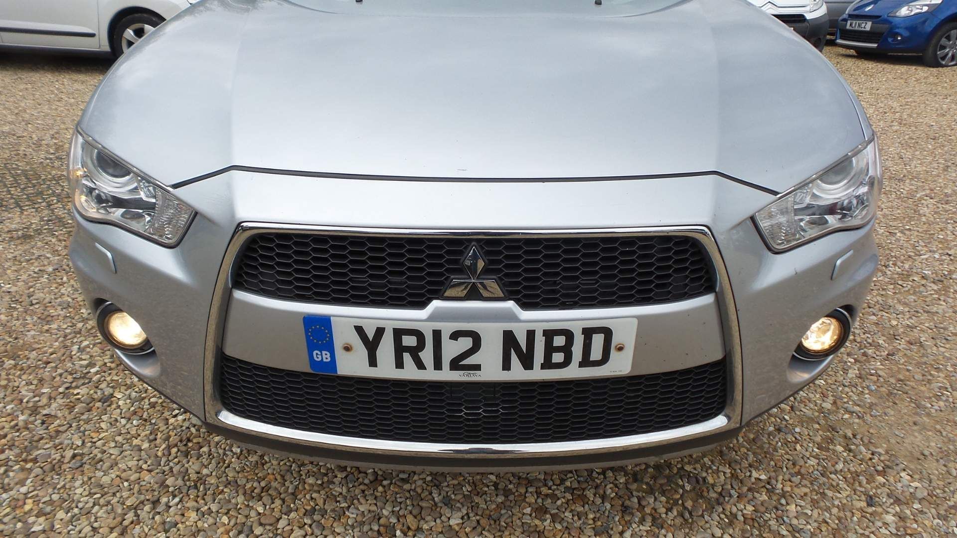 Mitsubishi Outlander view 22
