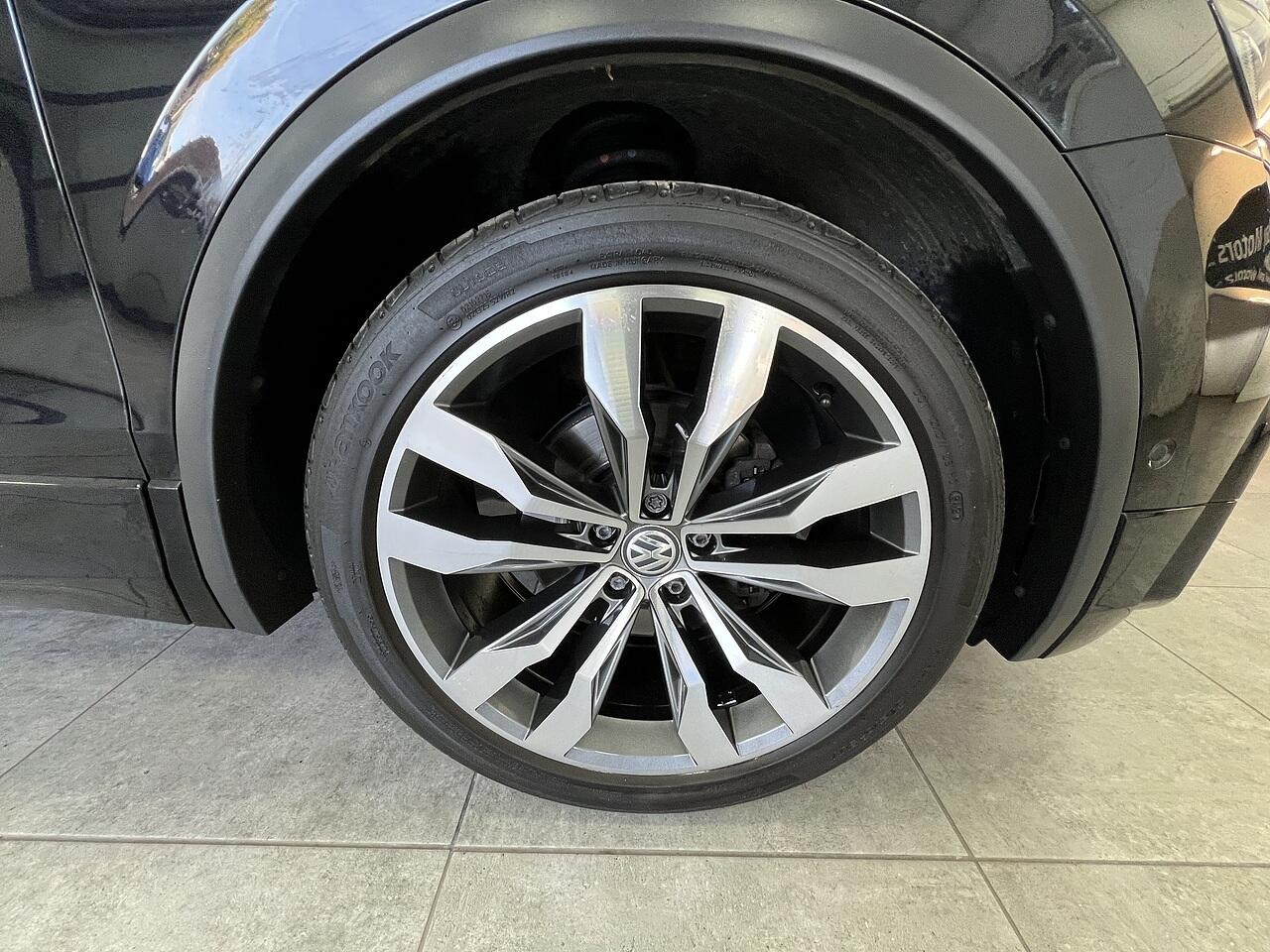 Volkswagen Tiguan view 23