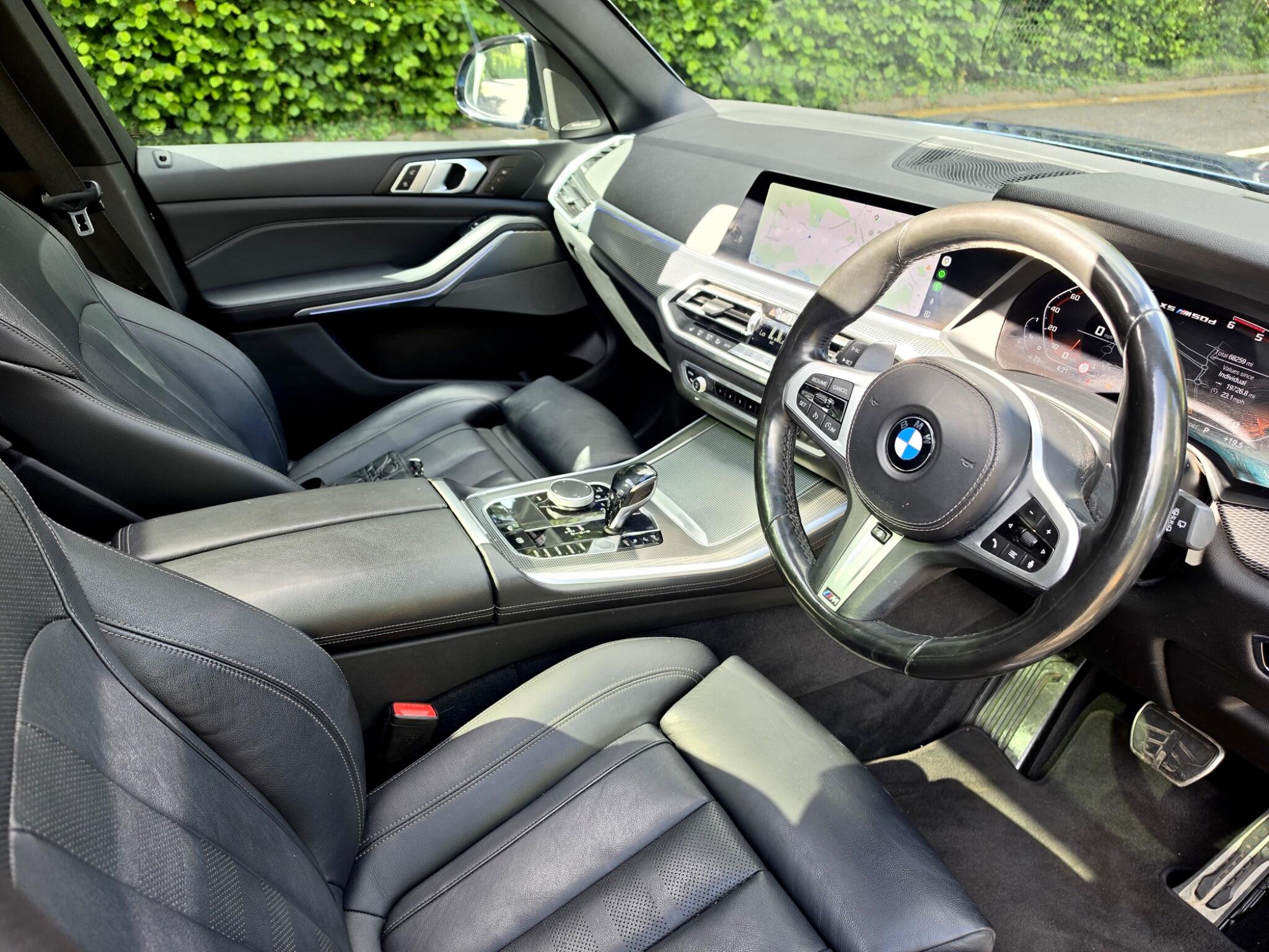 BMW X5 view 4
