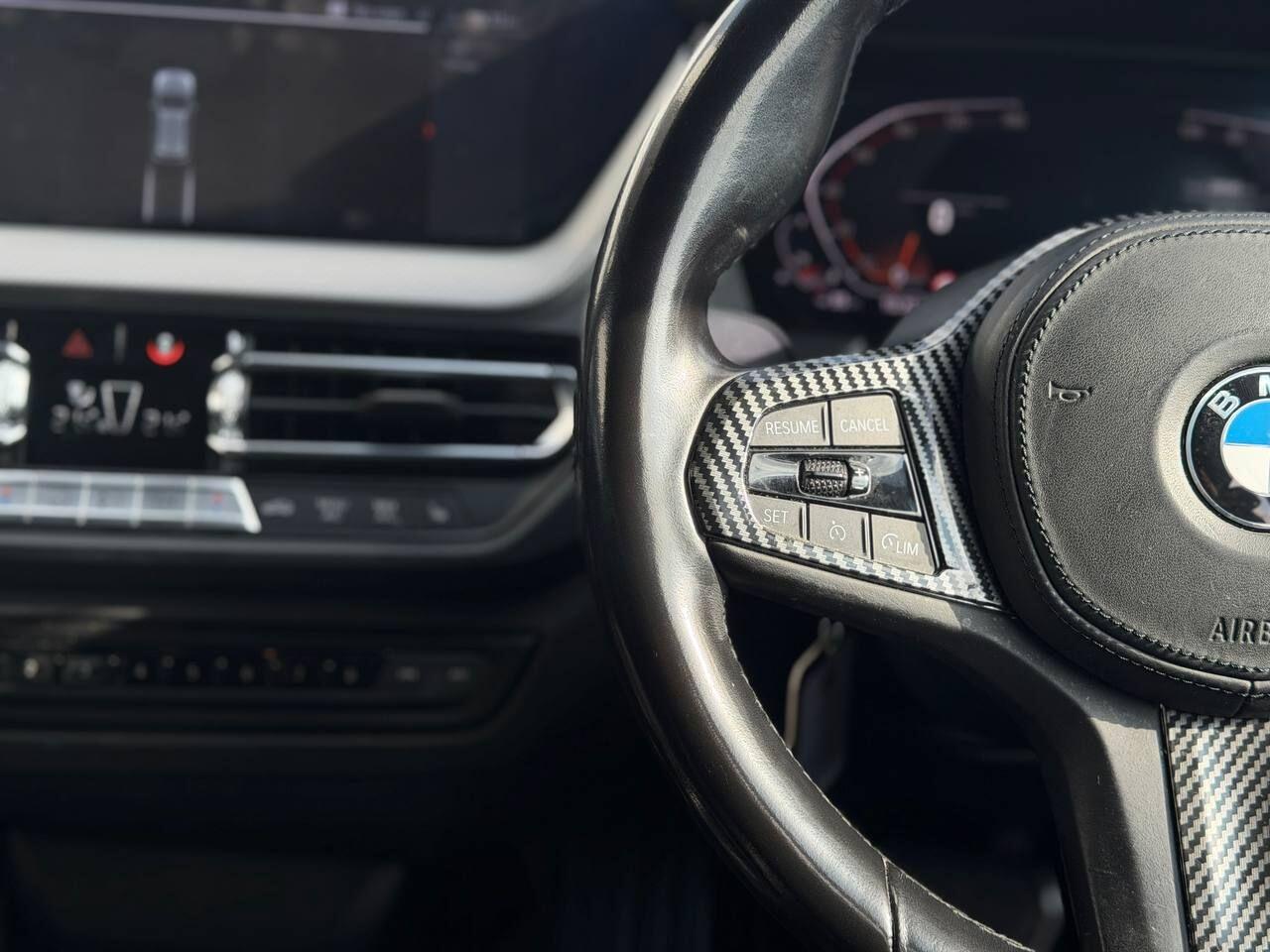 BMW 1 Series view 27
