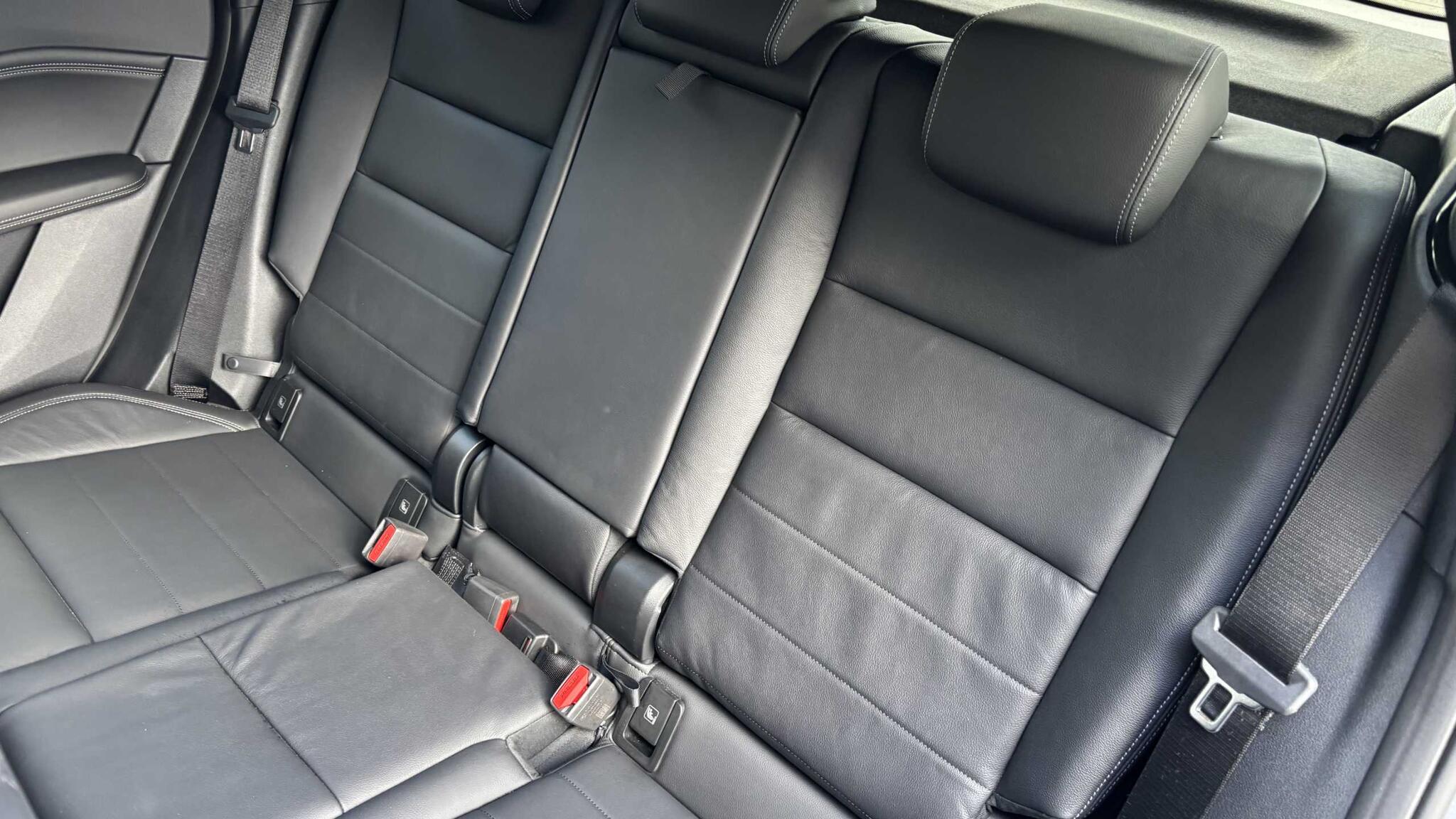 BMW 2 Series view 13