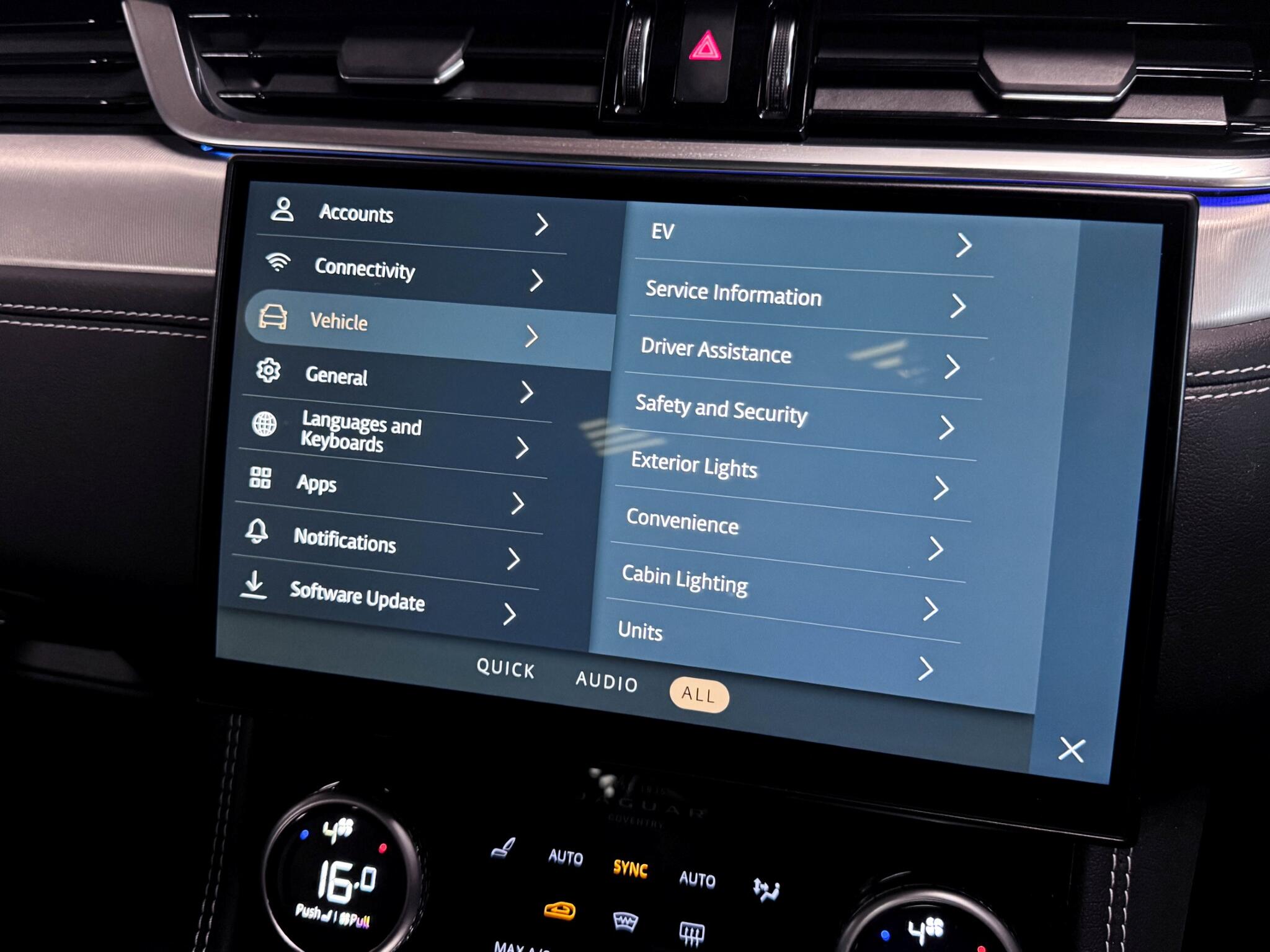 Jaguar F-Pace view 66