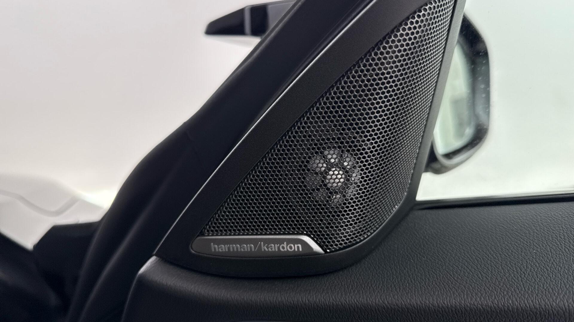 BMW i4 view 21