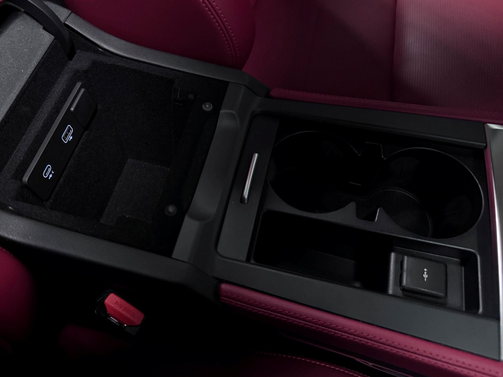 Jaguar F-Pace view 34