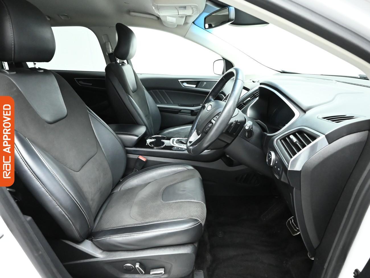 Ford Edge view 11