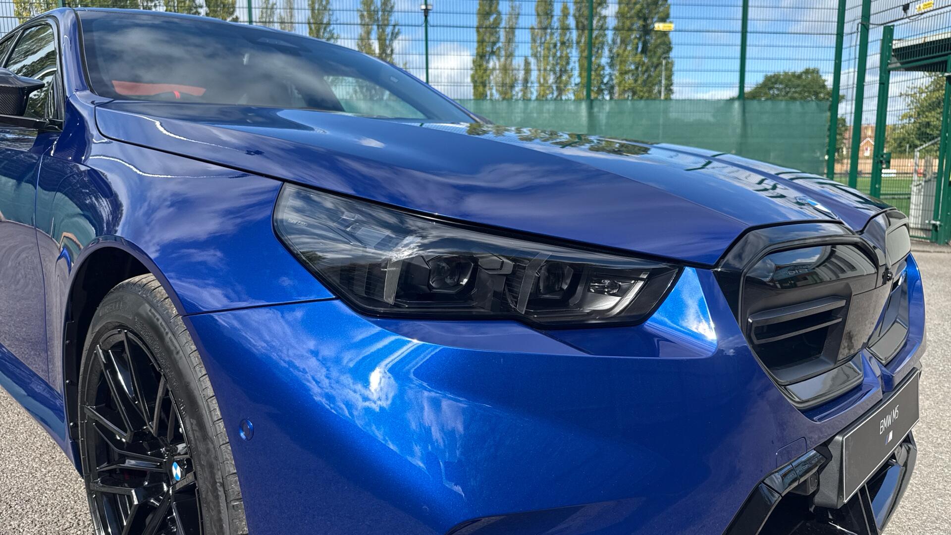 BMW M5 view 23
