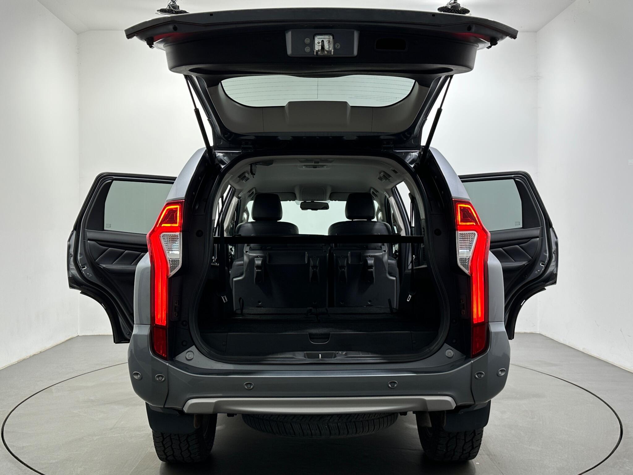 Mitsubishi Shogun Sport view 47