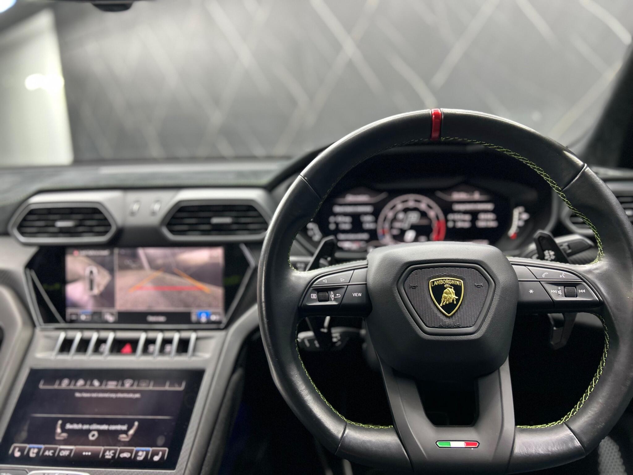 Lamborghini Urus view 47