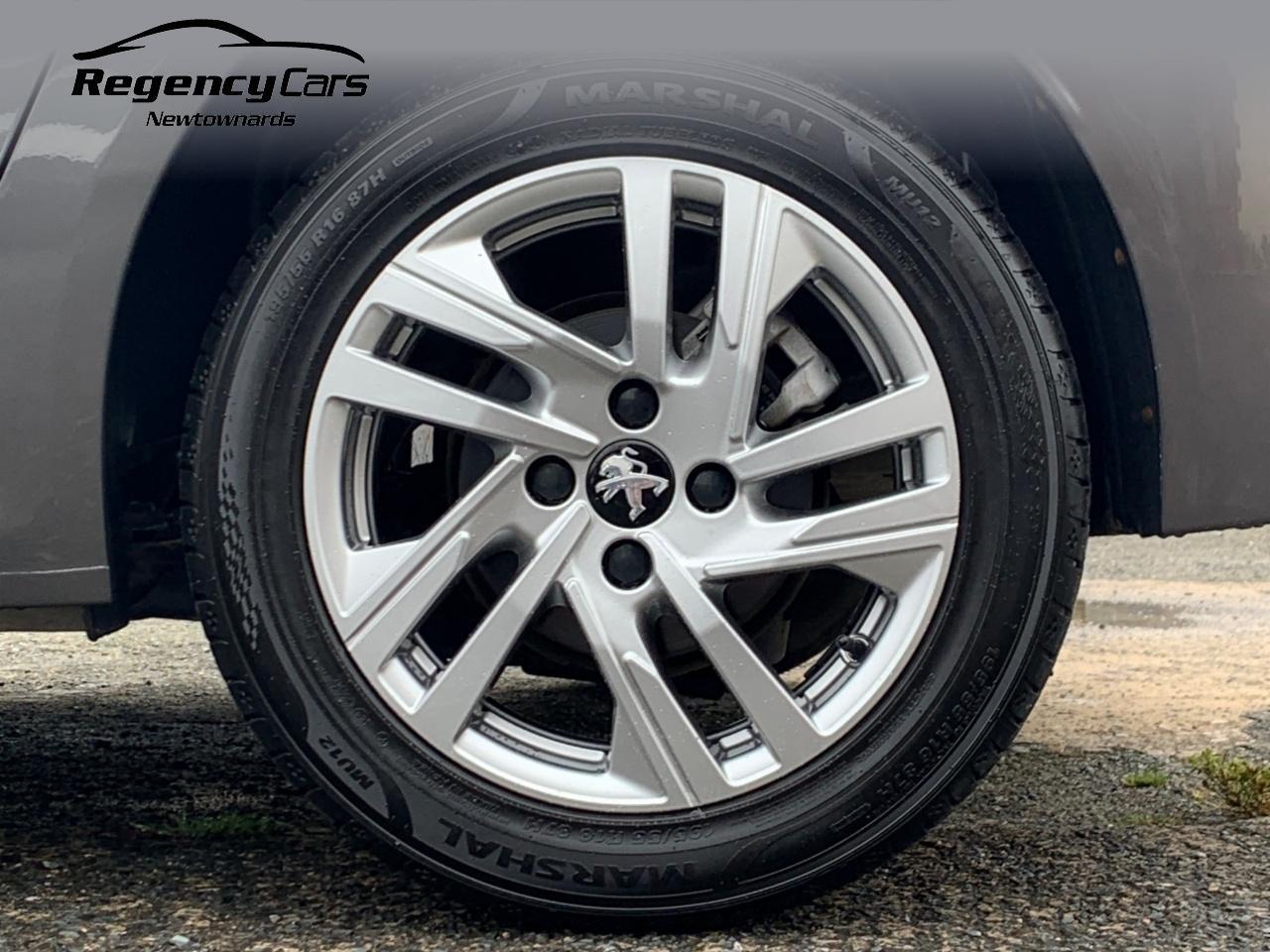 Peugeot 208 view 30