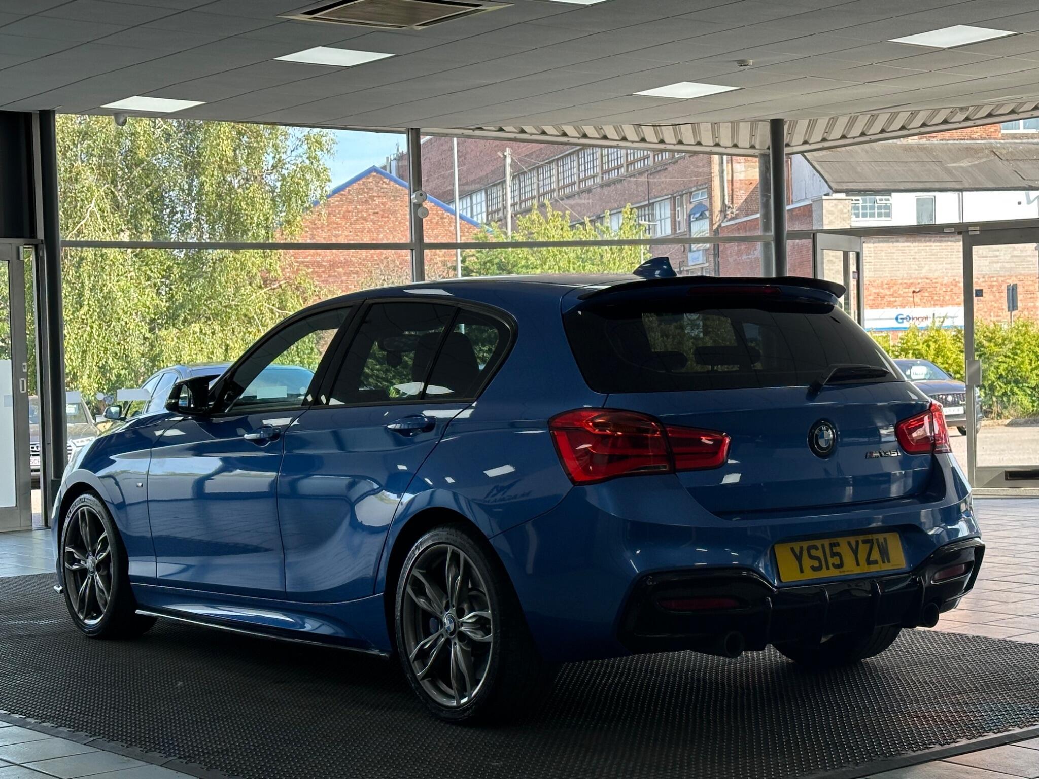 BMW 1 Series view 11