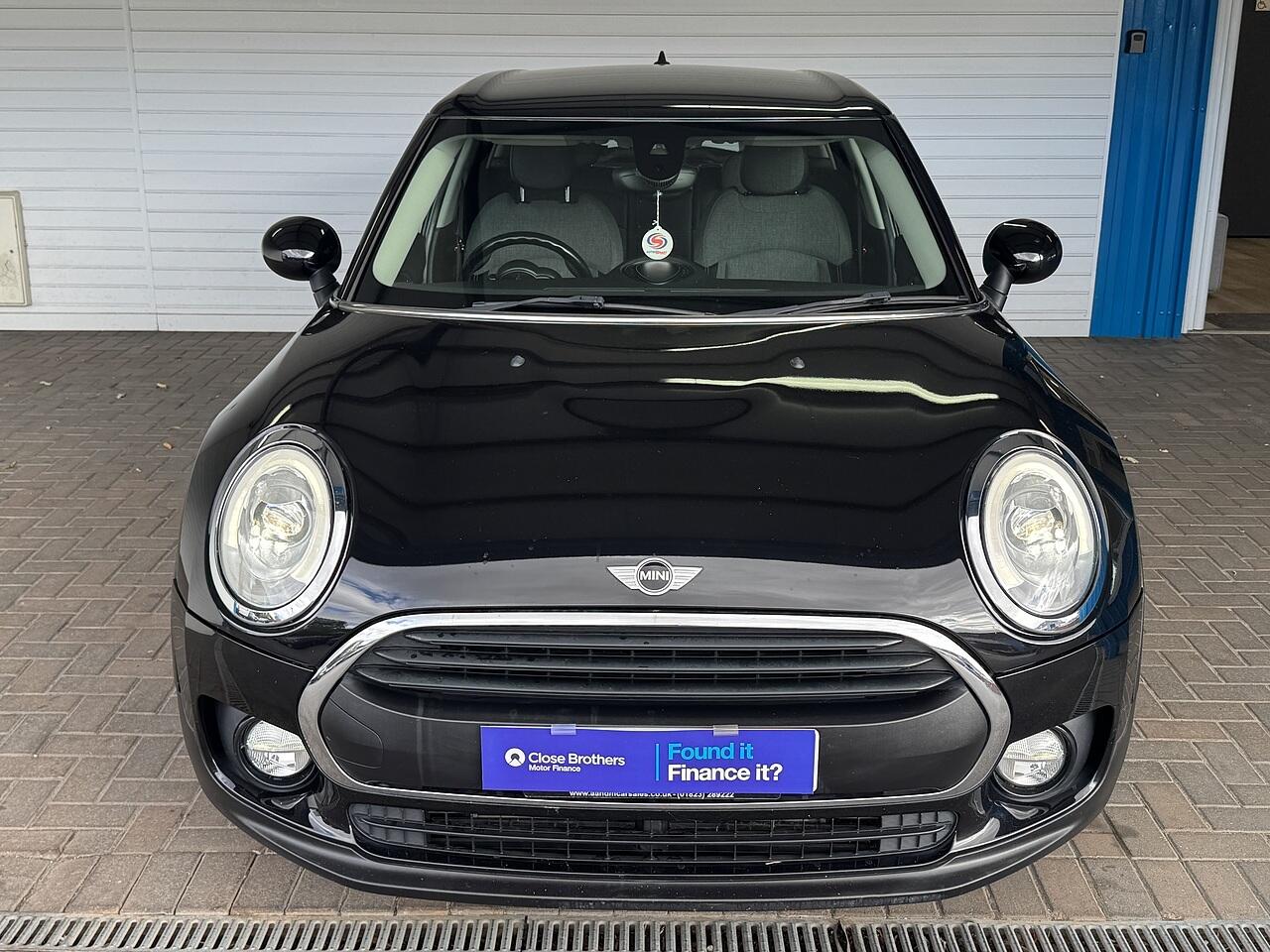 Mini Clubman view 2