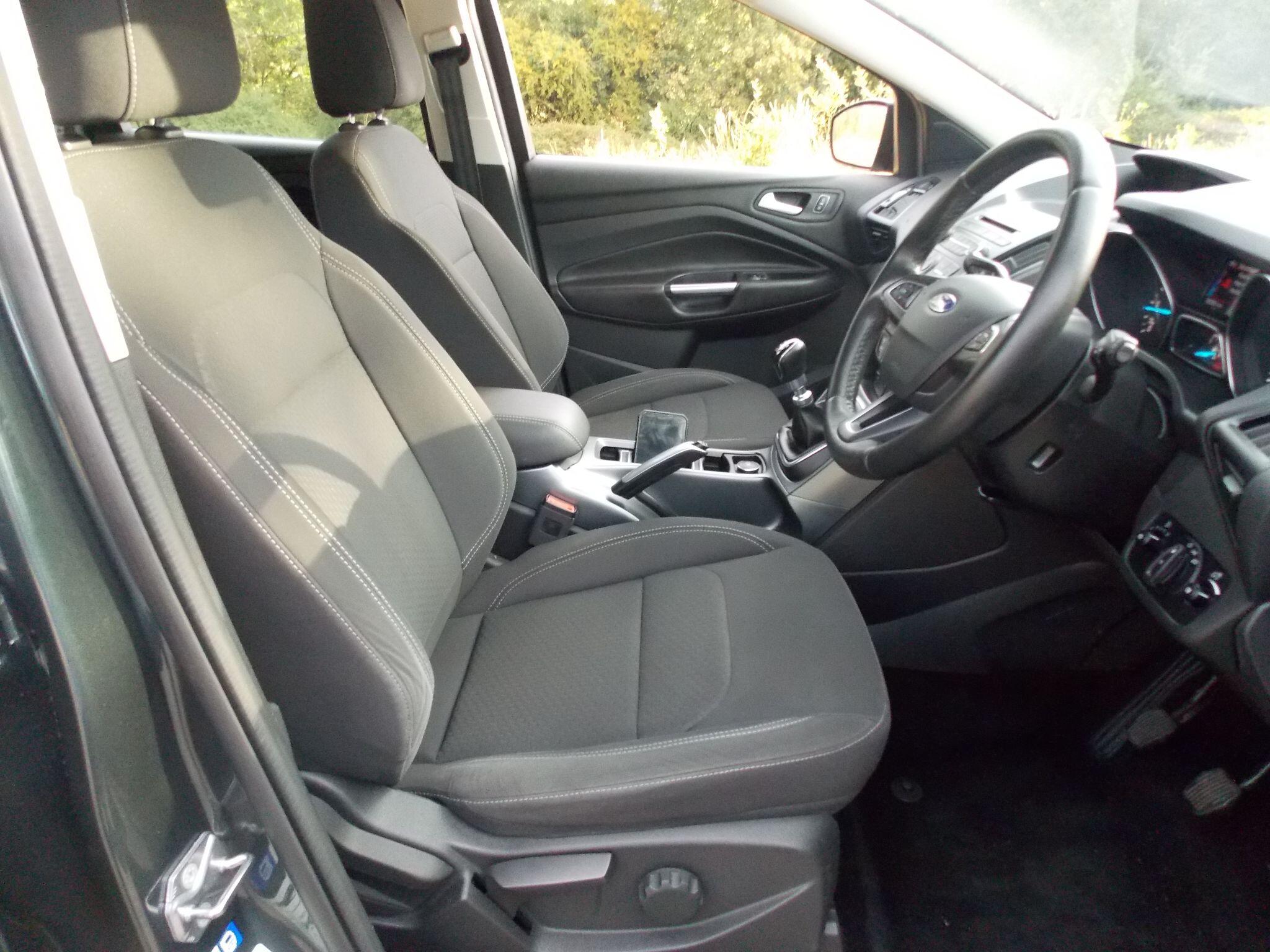 Ford Kuga view 29