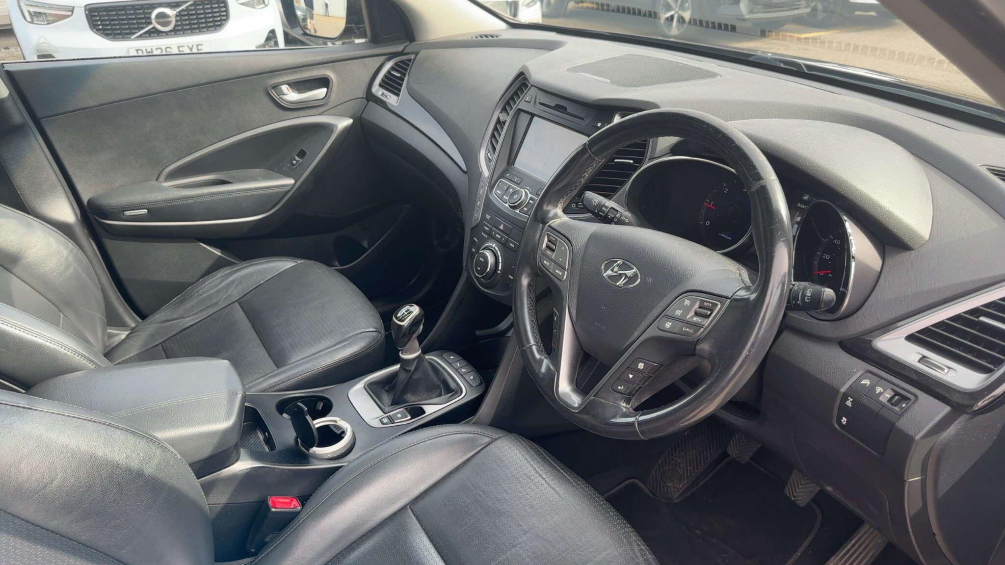 Hyundai Santa FE view 7