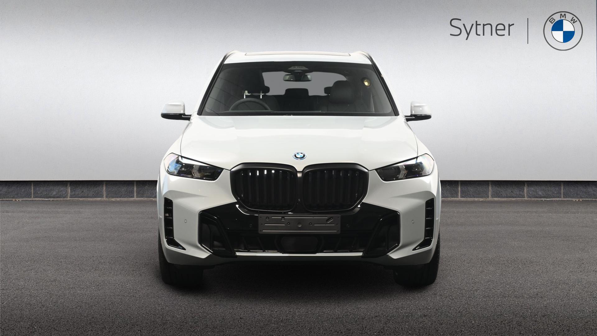 BMW X5 view 16