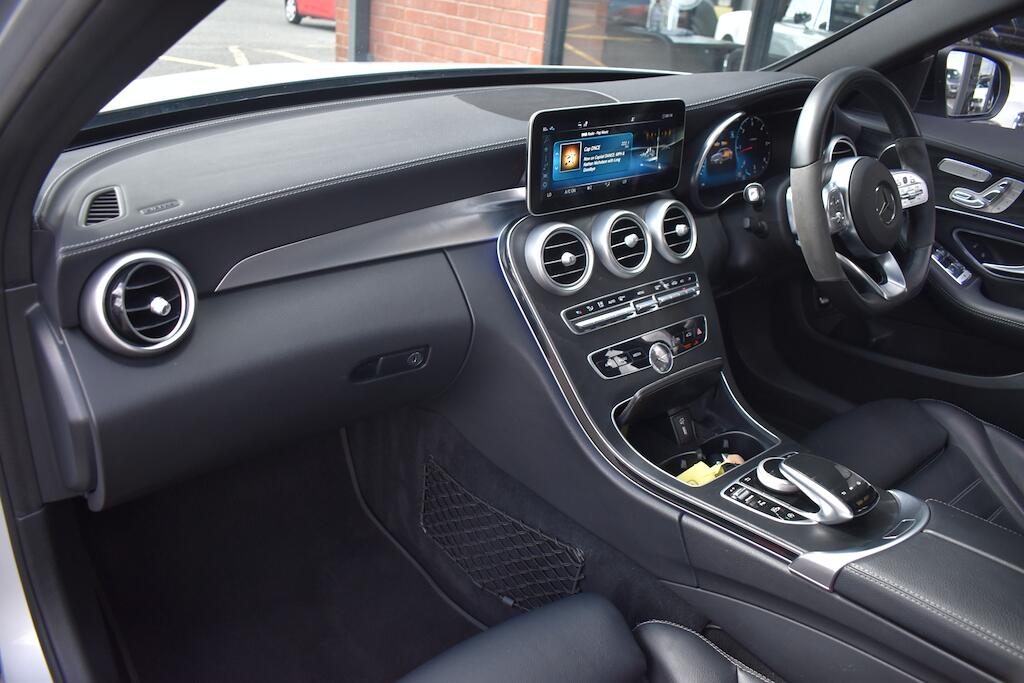 Mercedes-Benz C Class view 40