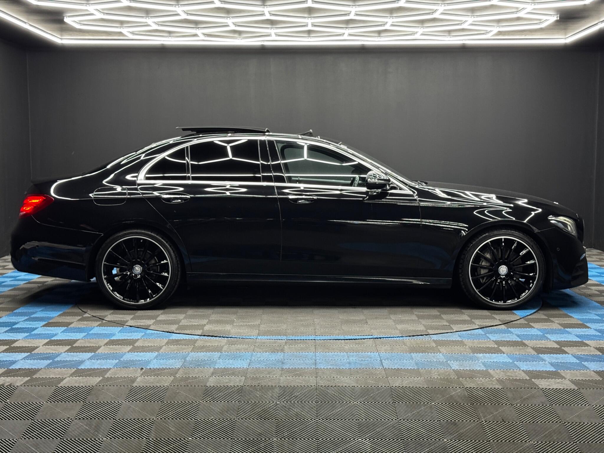 Mercedes-Benz E-Class view 4