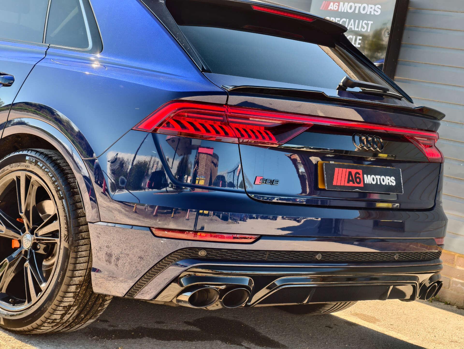 Audi Q8 view 23