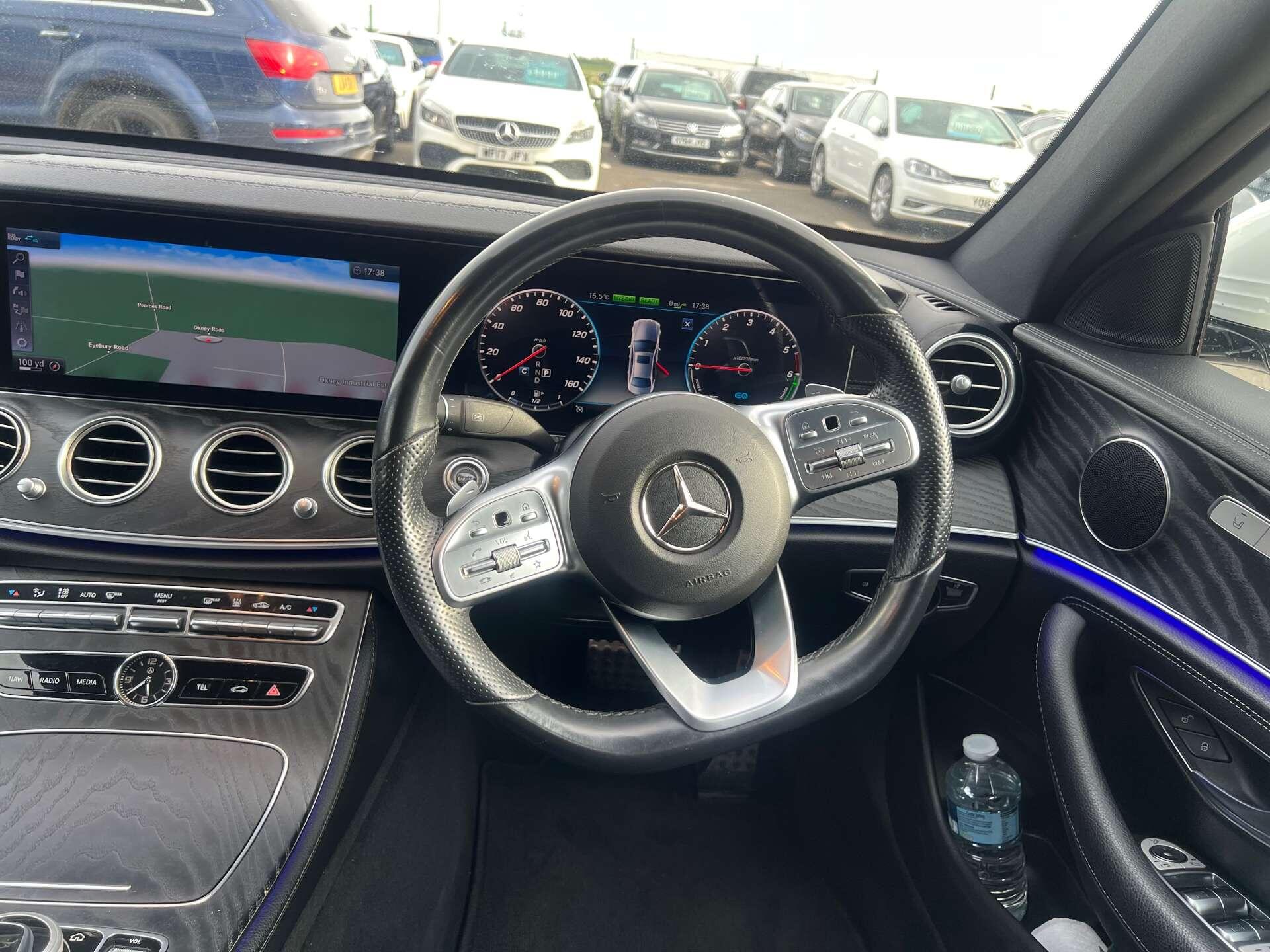Mercedes-Benz E-Class view 23