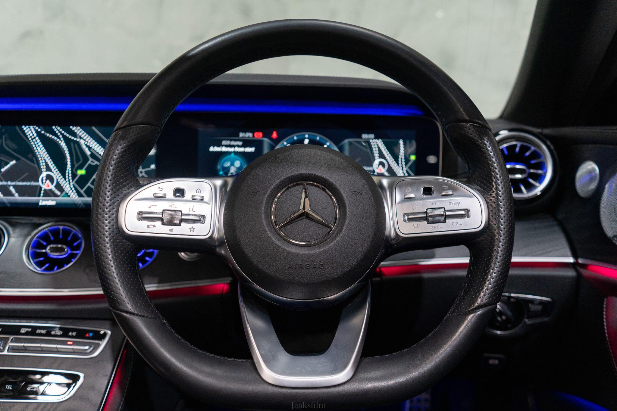 Mercedes-Benz E-Class view 34