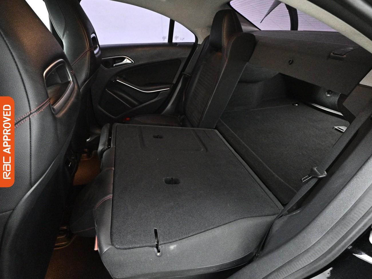 Mercedes-Benz Cla view 22