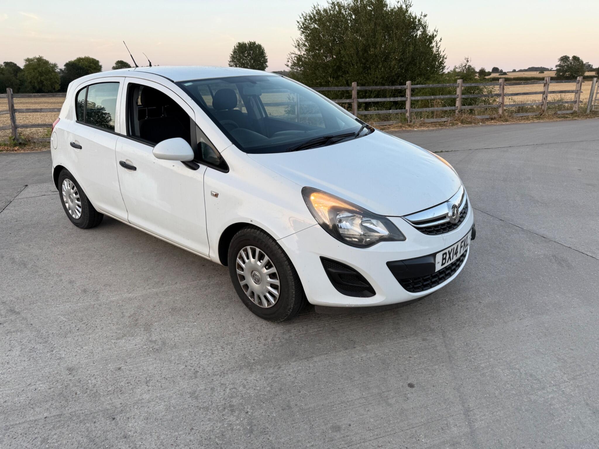 Vauxhall Corsa 1.3 CDTi ecoFLEX S Euro 5 (s/s) 5dr (A/C) — photo 8 of 74