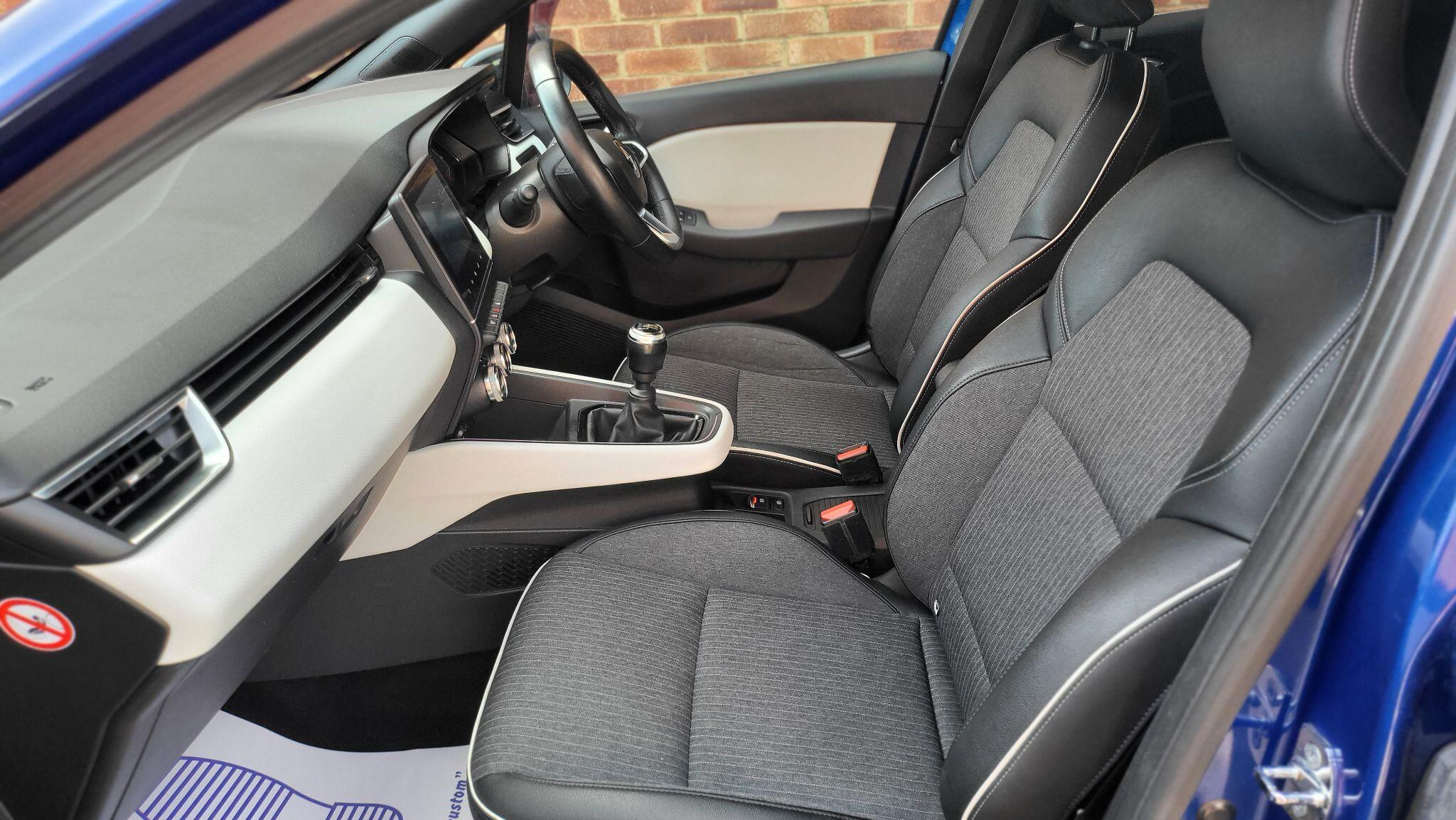 Renault Clio view 27
