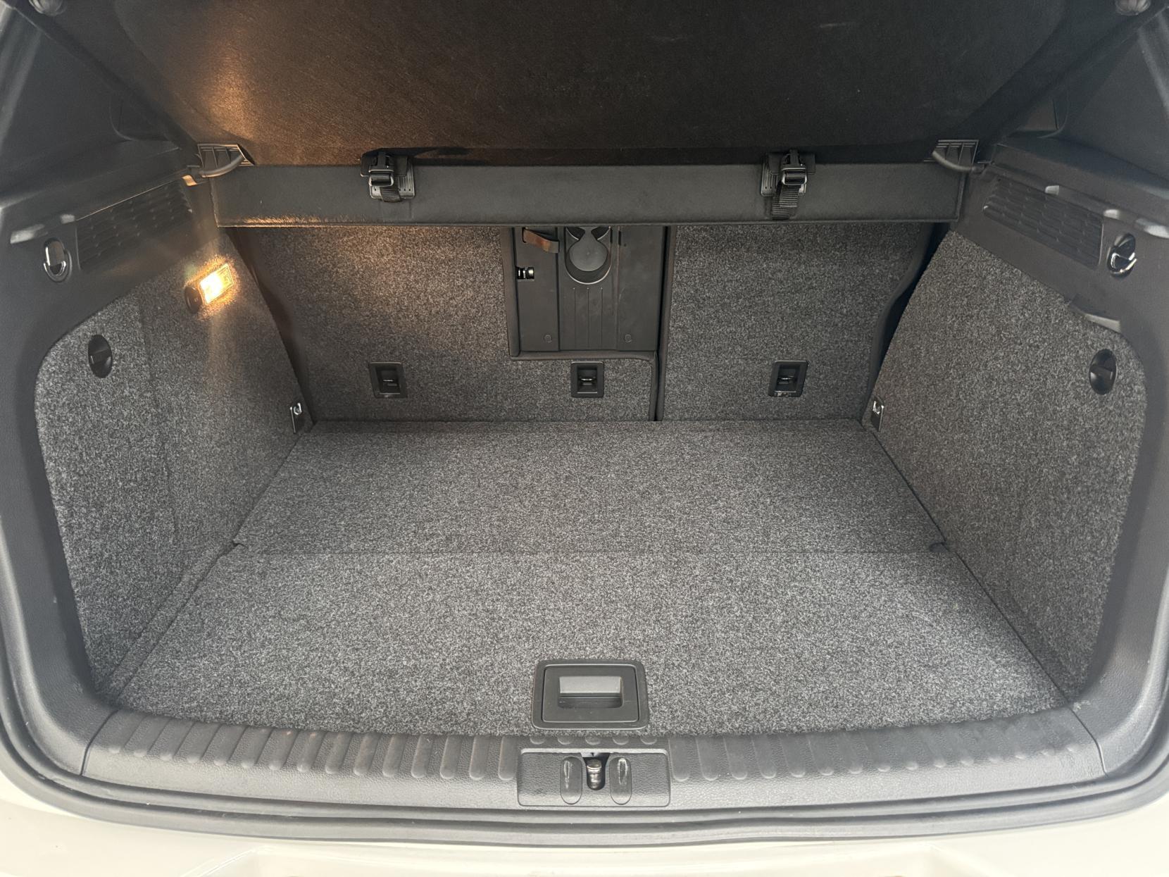 Volkswagen Tiguan view 79