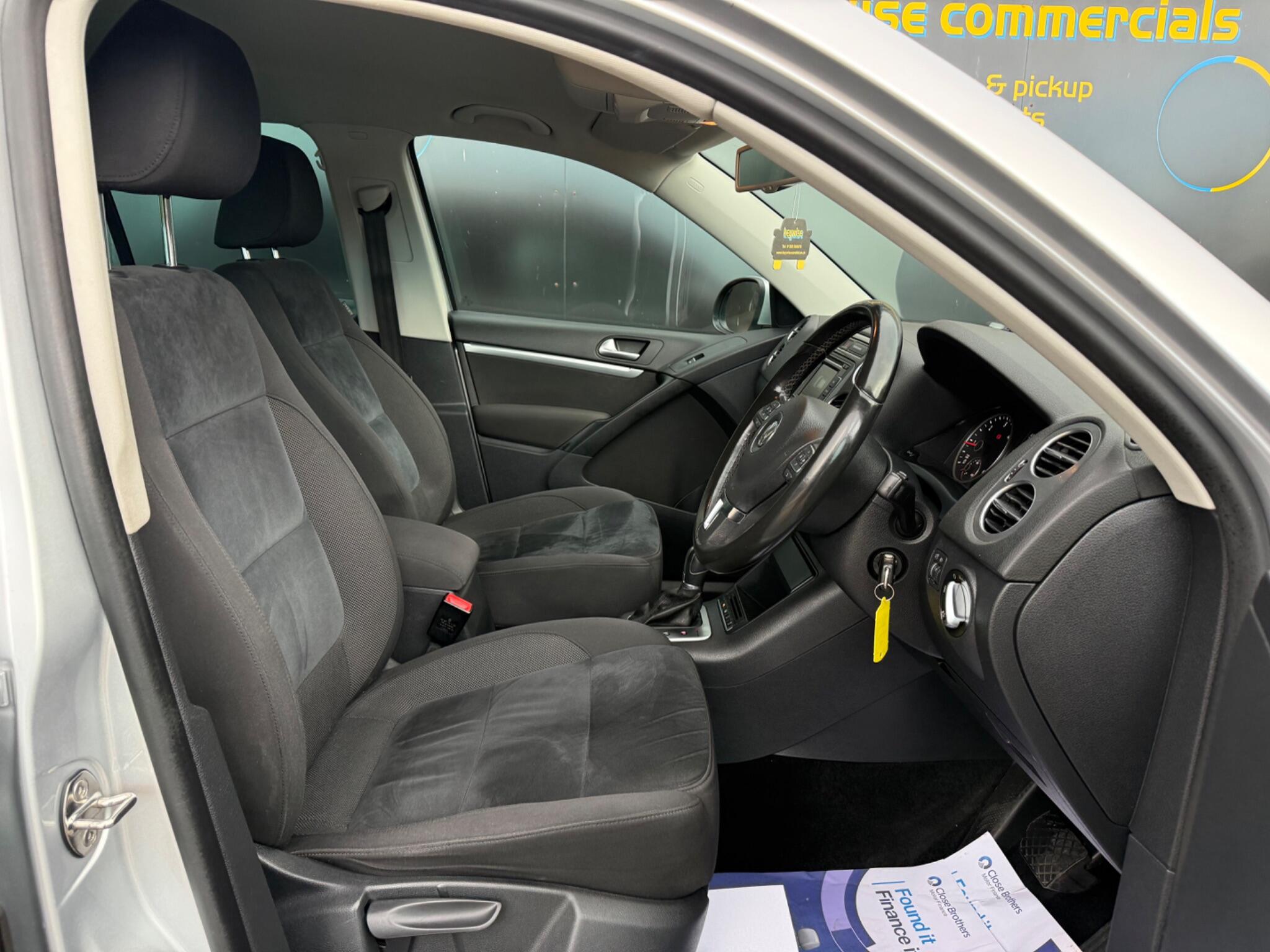 Volkswagen Tiguan view 17