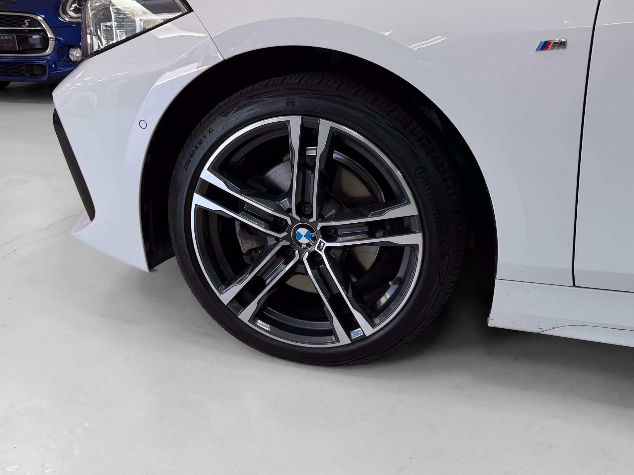 BMW 1 Series view 39