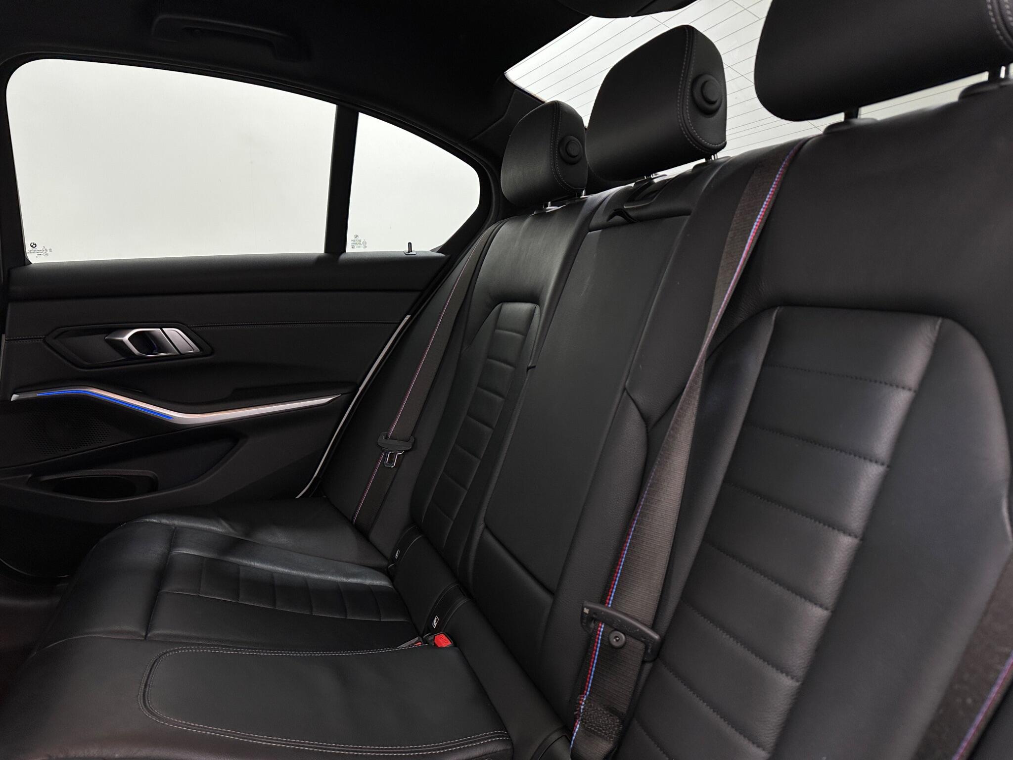 BMW 3 Series view 38