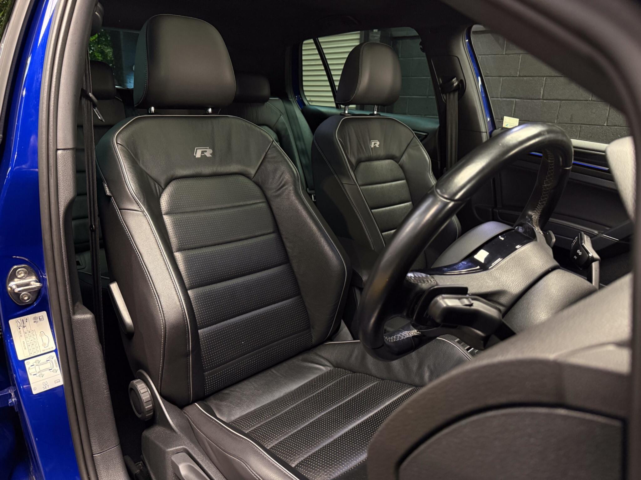 Volkswagen Golf view 21