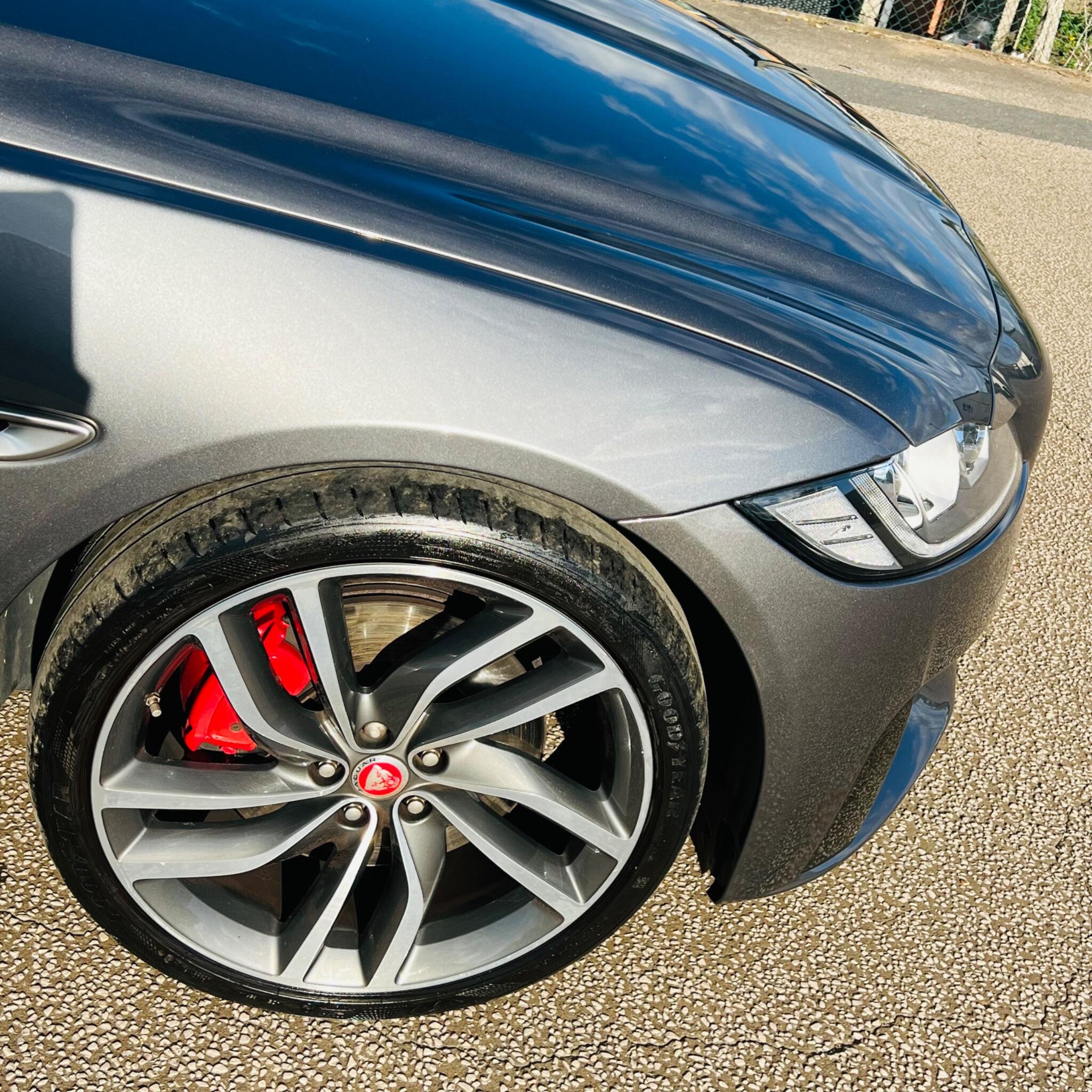 Jaguar XF view 37