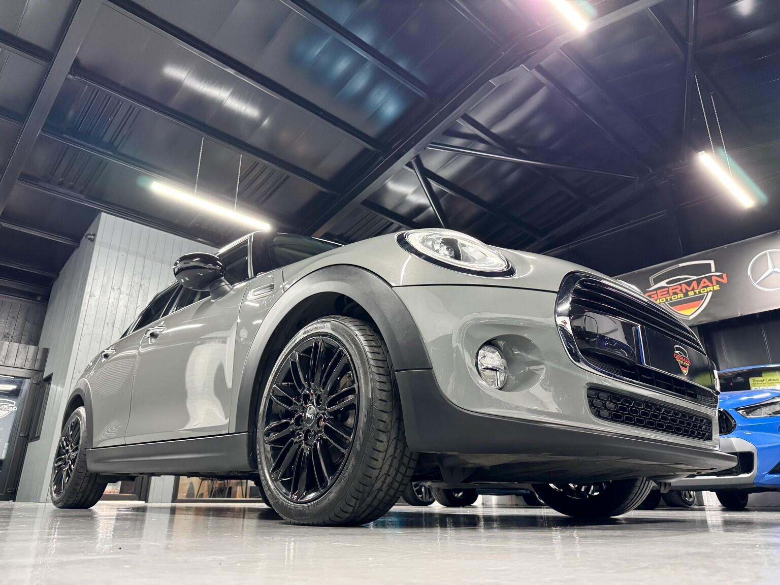 Mini Cooper view 6