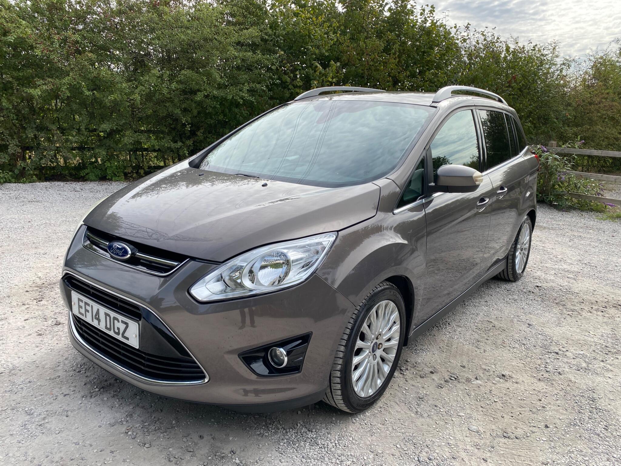 Ford Grand C-Max view 3