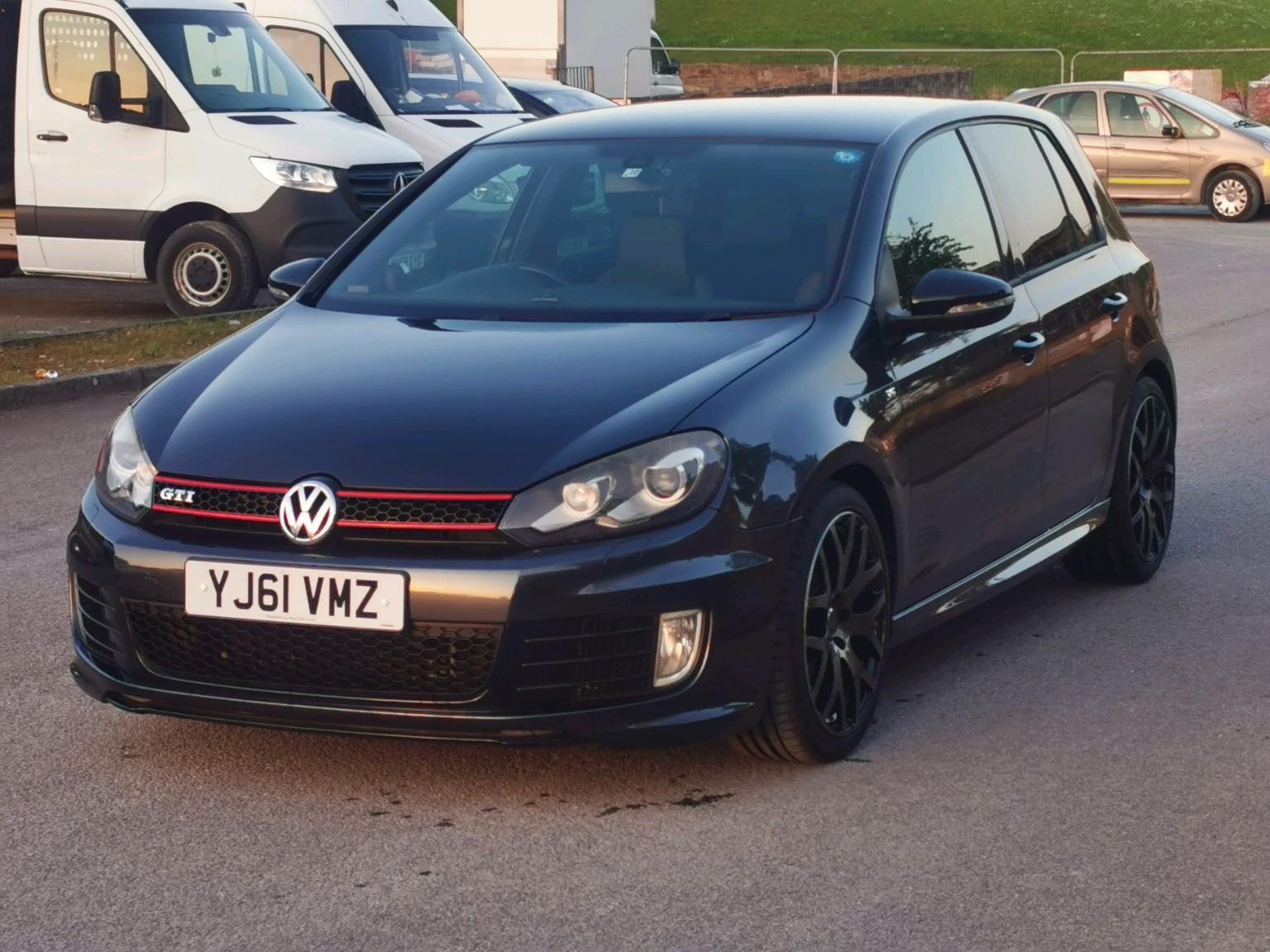 Volkswagen Golf view 2