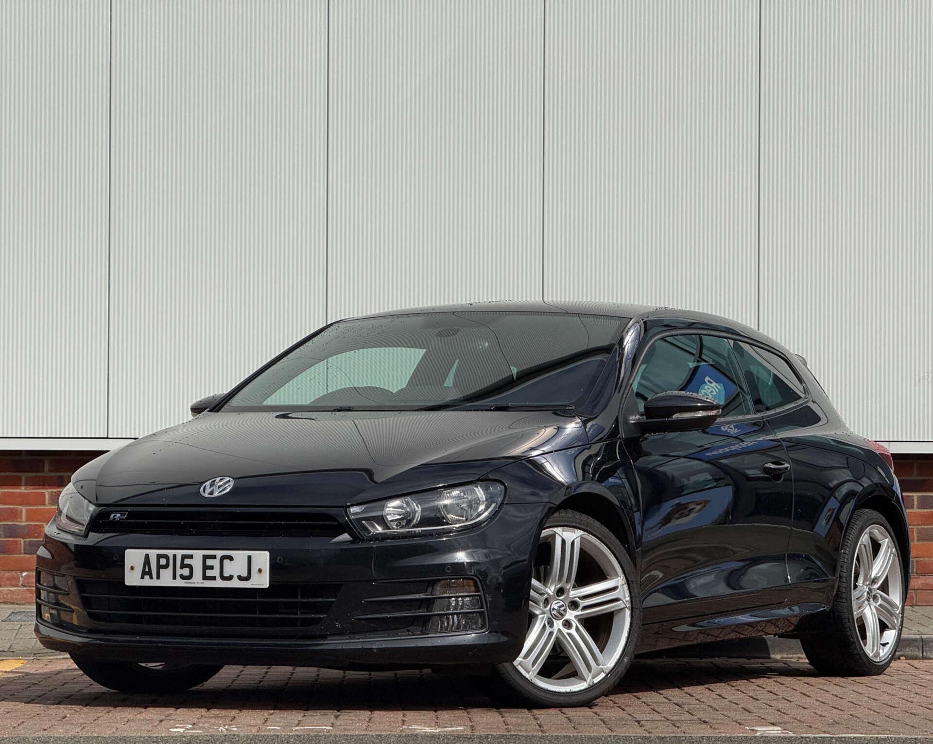 Volkswagen Scirocco view 3